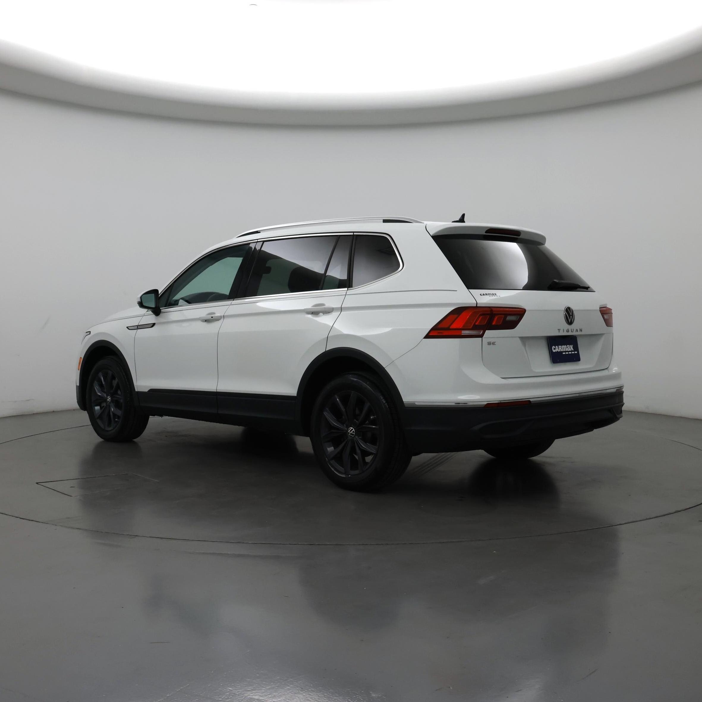 Thumbnail: 2024 Volkswagen Tiguan - 2