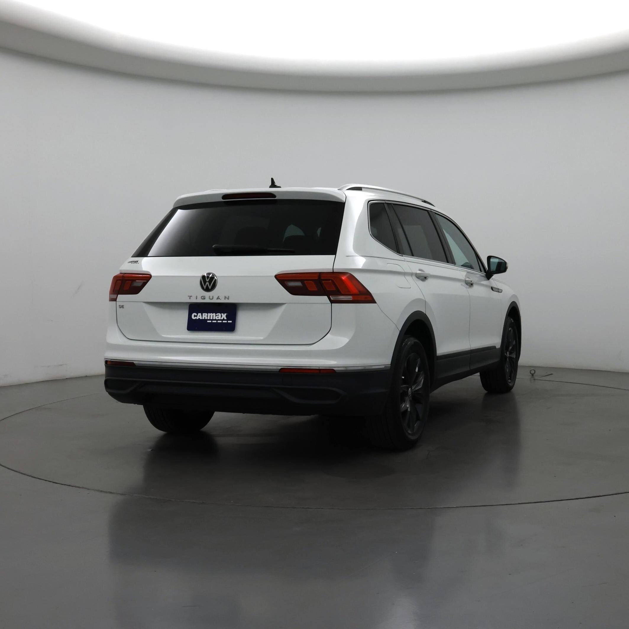 Thumbnail: 2024 Volkswagen Tiguan - 8