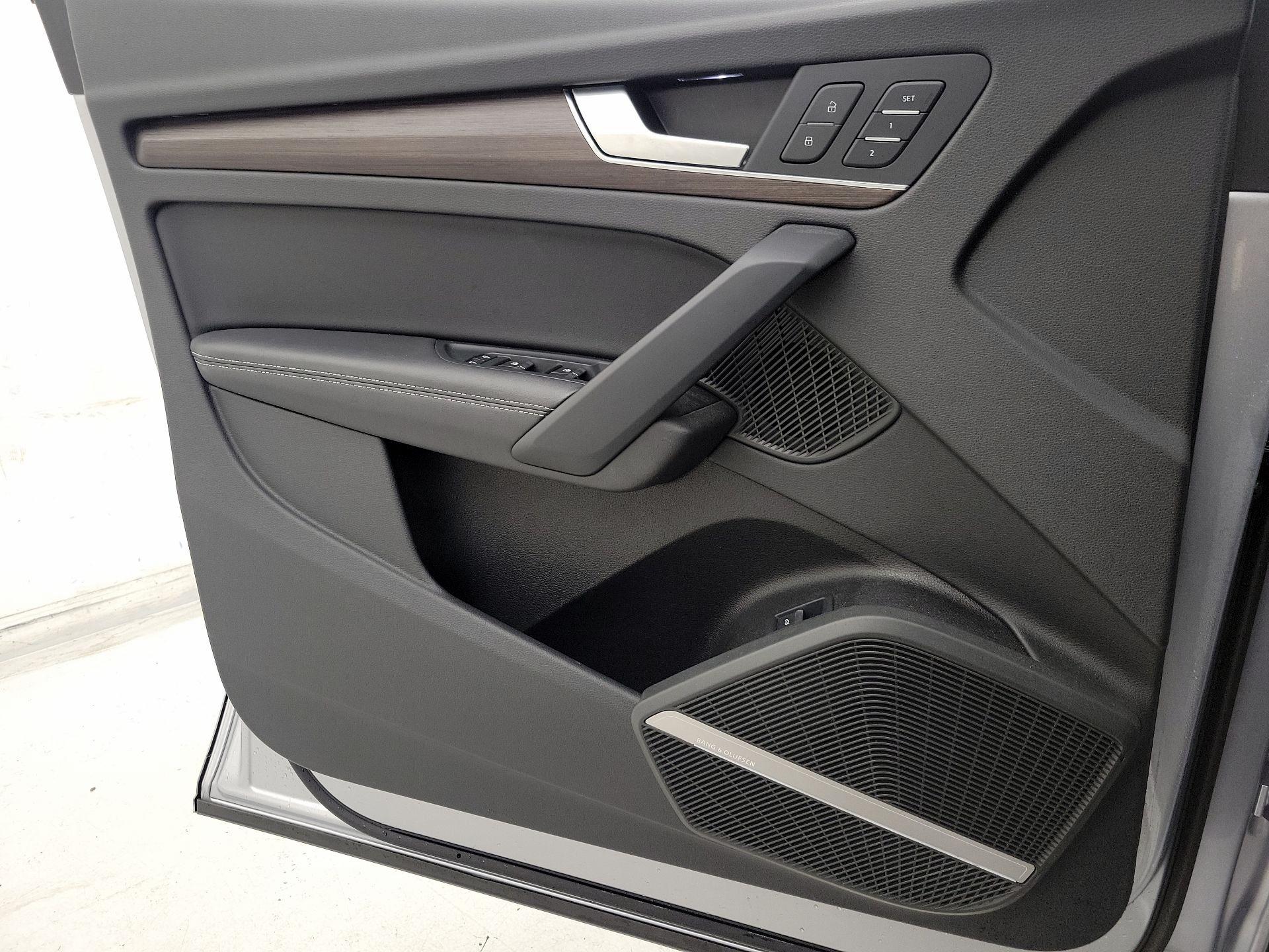 Thumbnail: 2023 Audi Q5 - 12