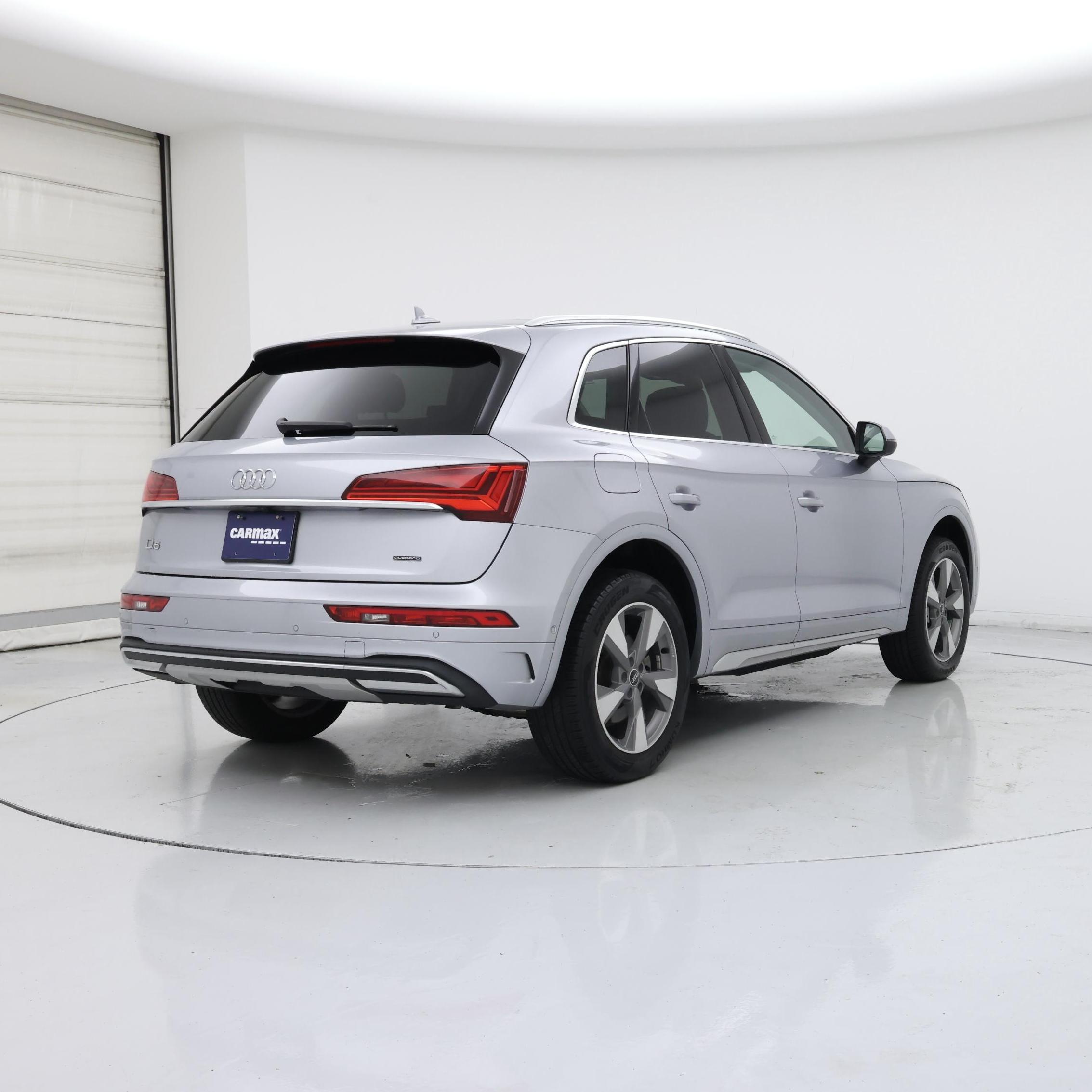 Thumbnail: 2023 Audi Q5 - 8