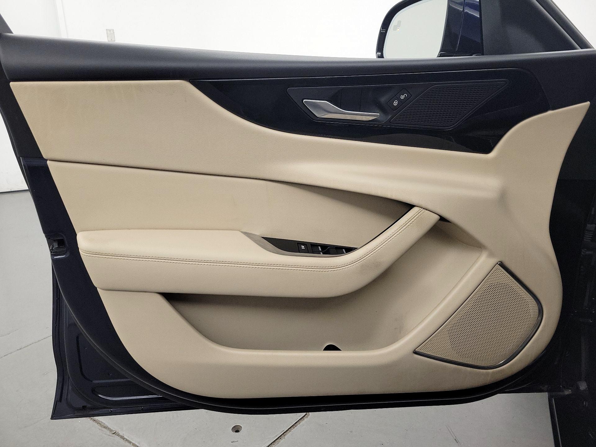 Thumbnail: 2020 Jaguar XE - 12