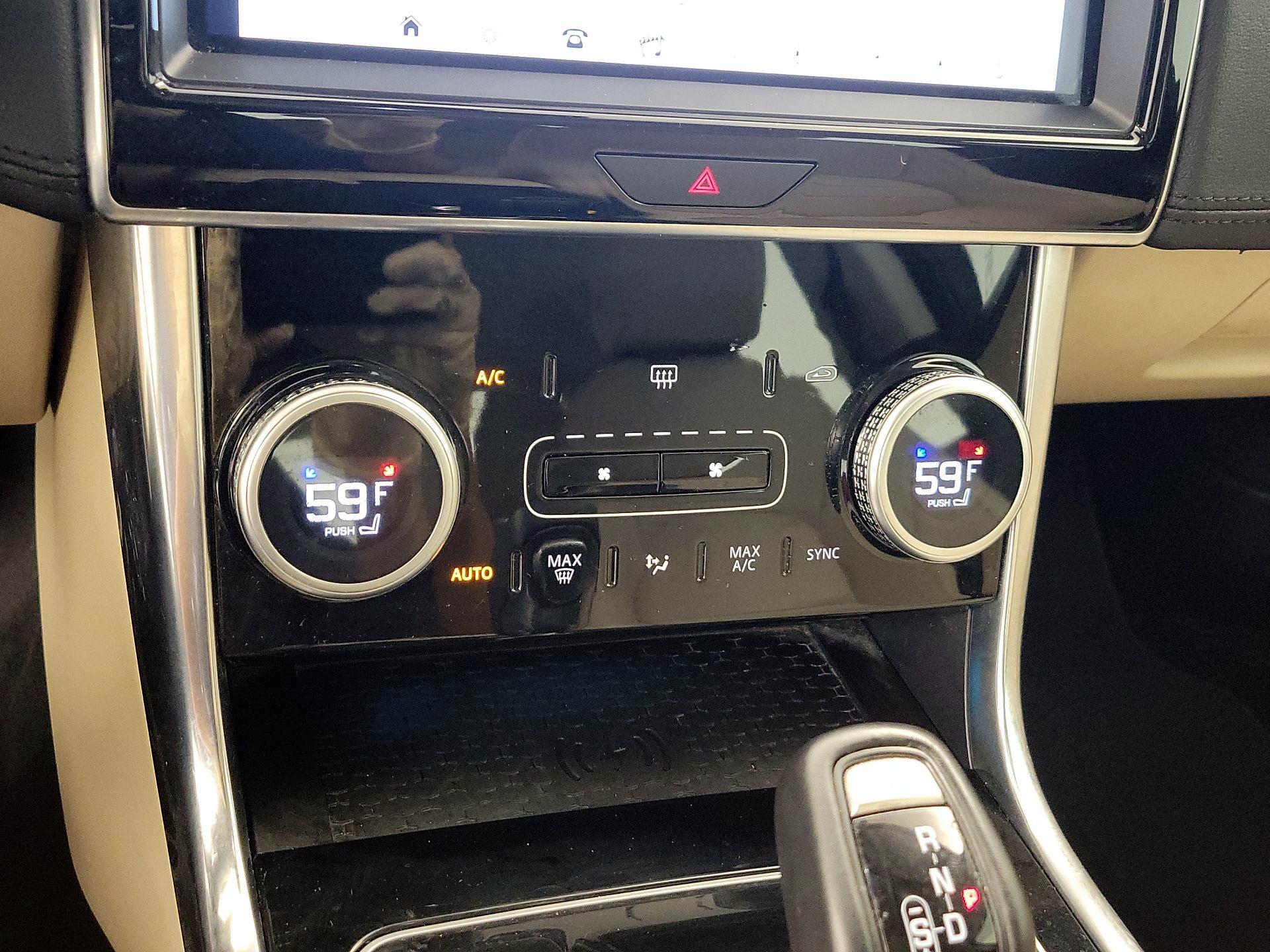 Thumbnail: 2020 Jaguar XE - 16