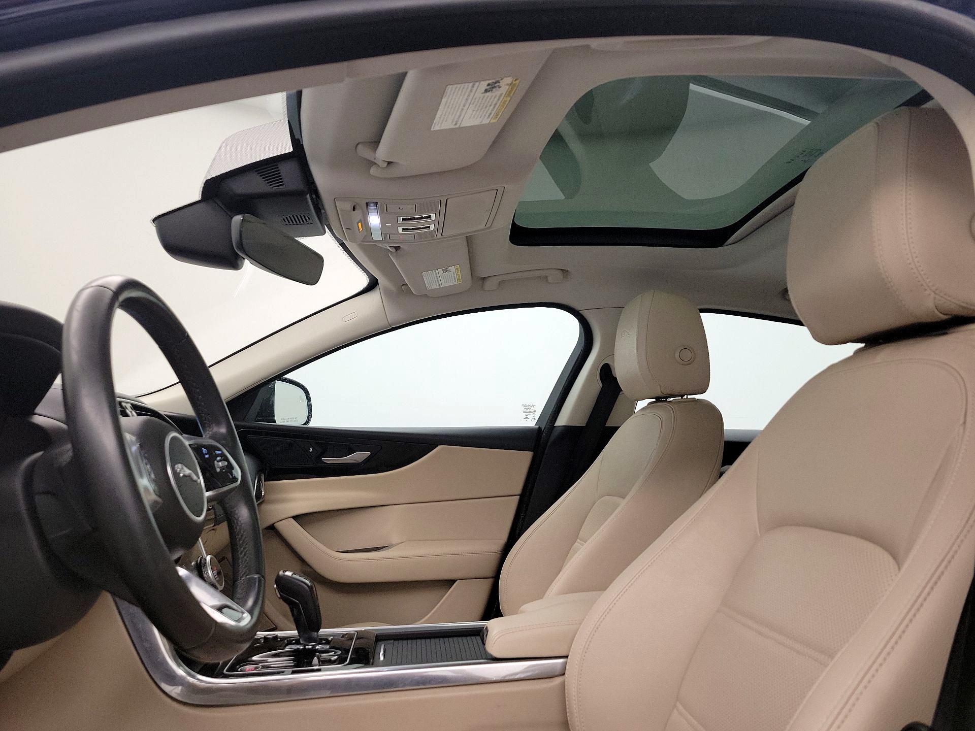 Thumbnail: 2020 Jaguar XE - 19