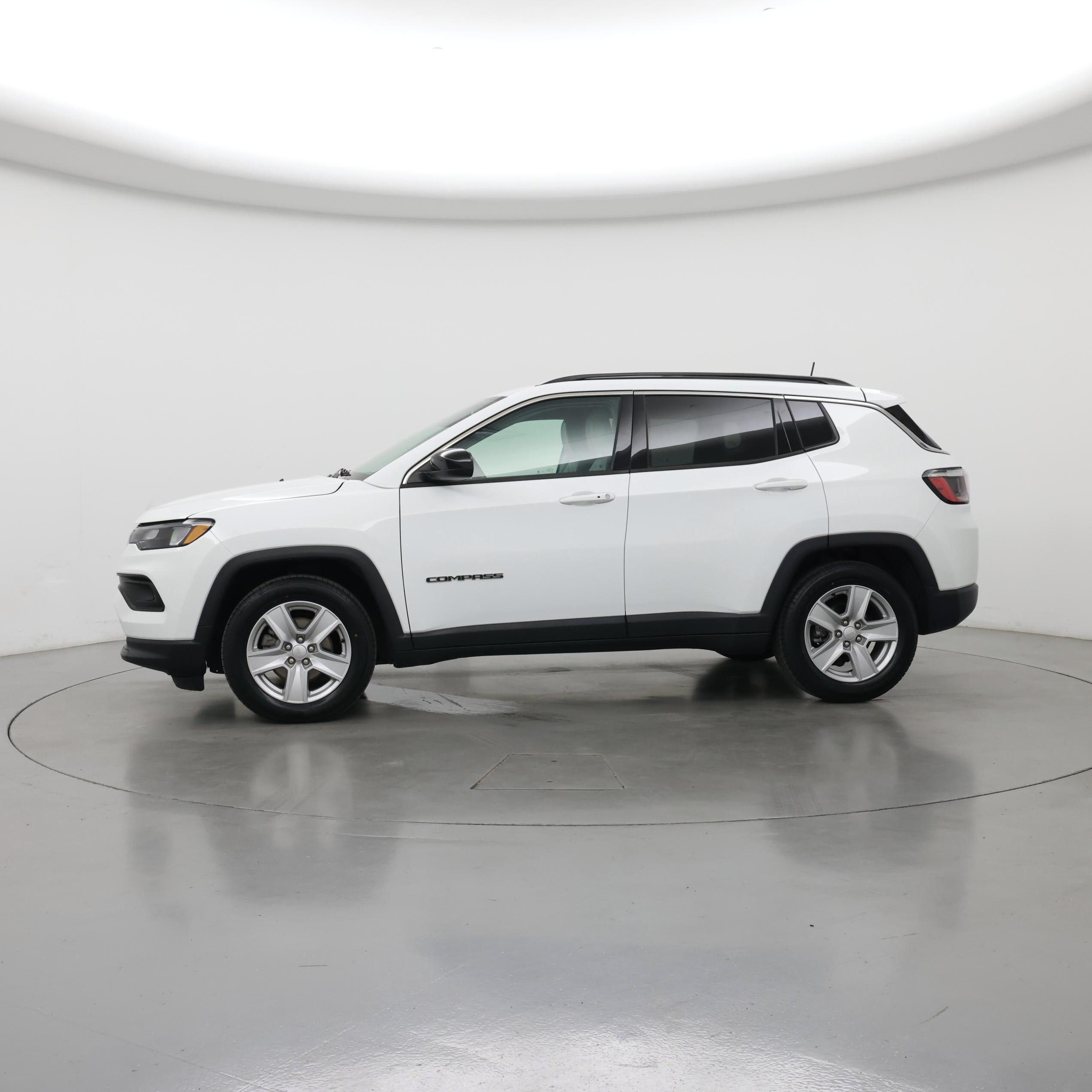 Thumbnail: 2022 Jeep Compass - 3
