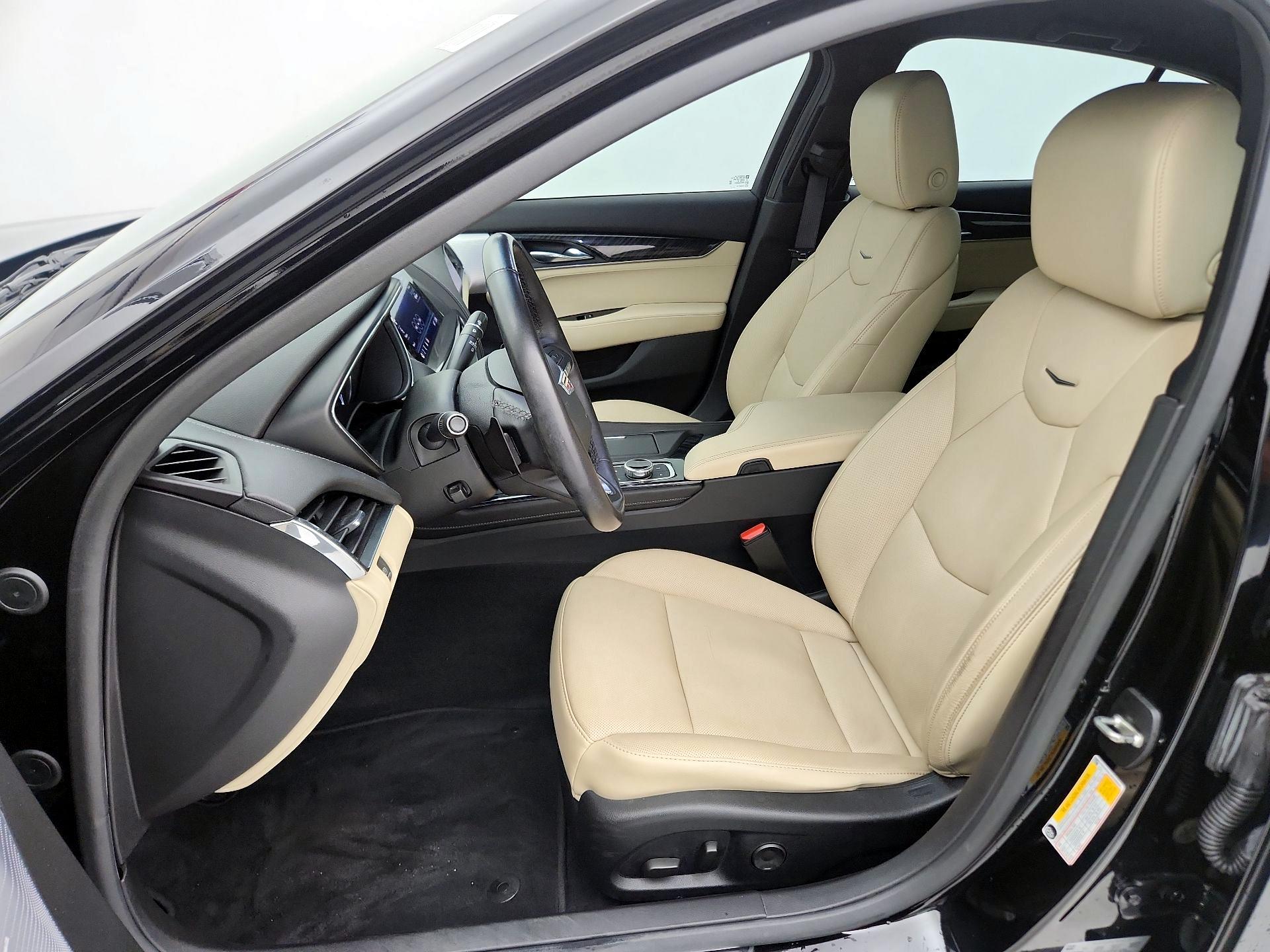 Thumbnail: 2023 Cadillac CT5 - 11