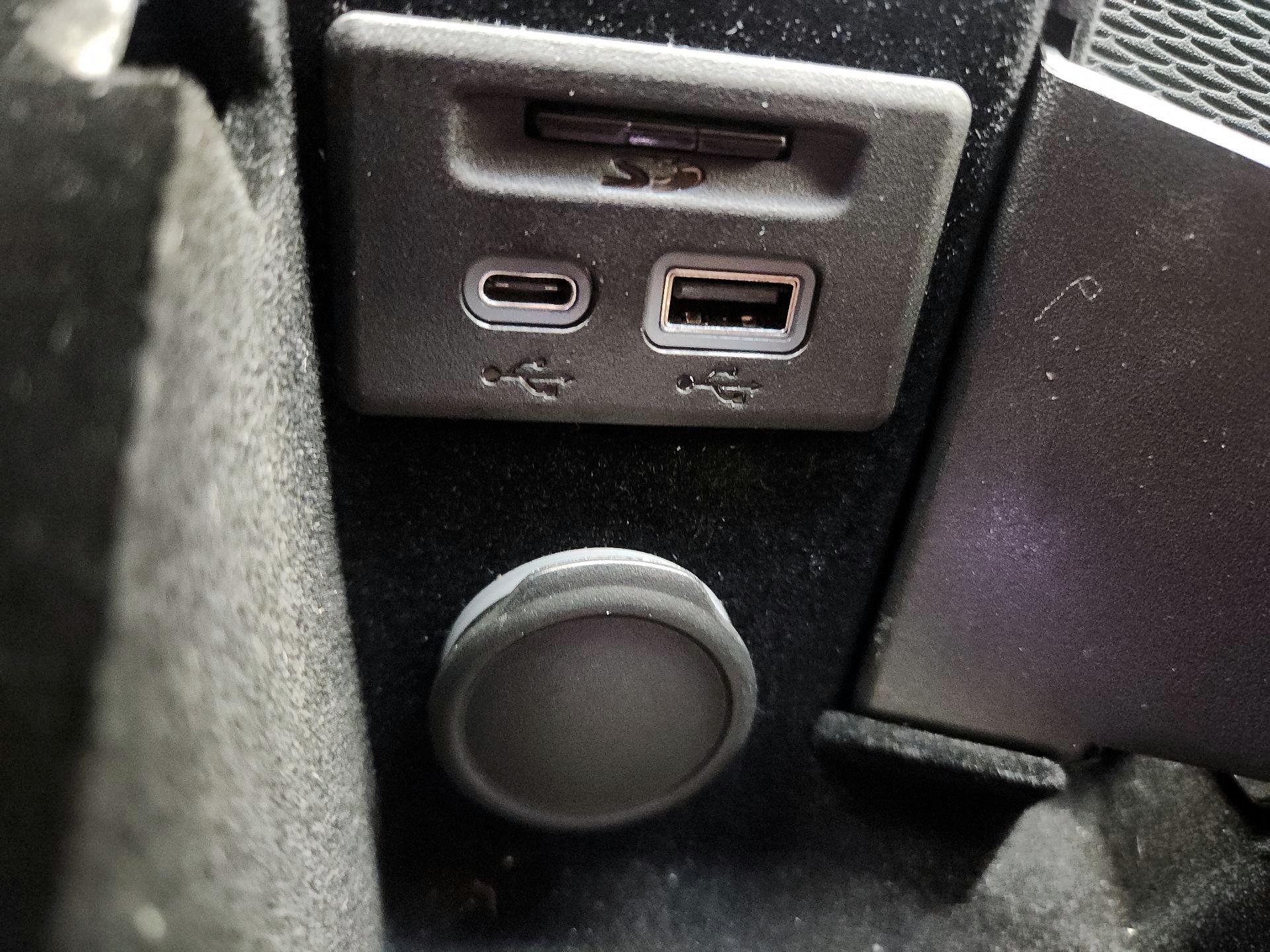 Thumbnail: 2023 Cadillac CT5 - 19