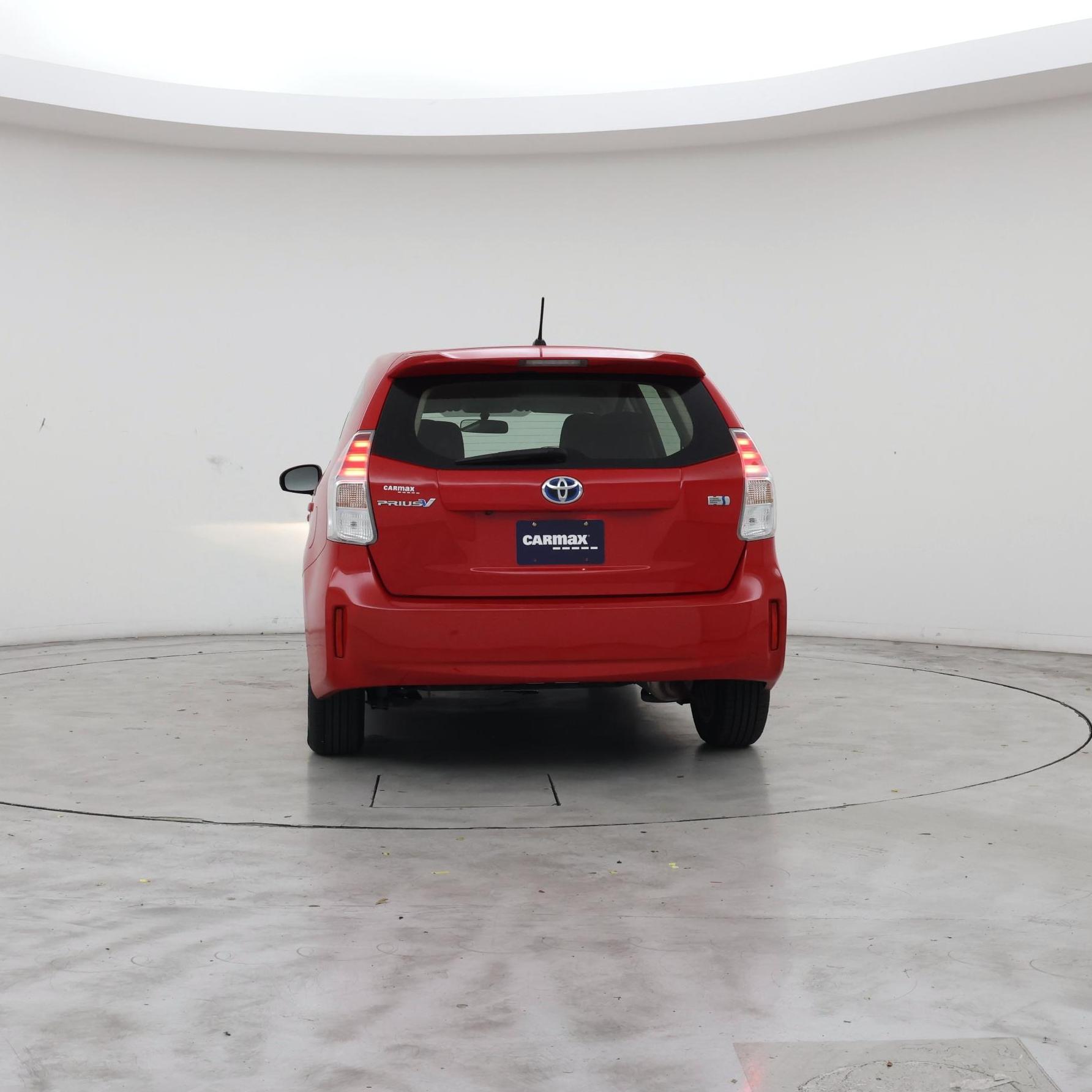 Thumbnail: 2017 Toyota Prius v - 6