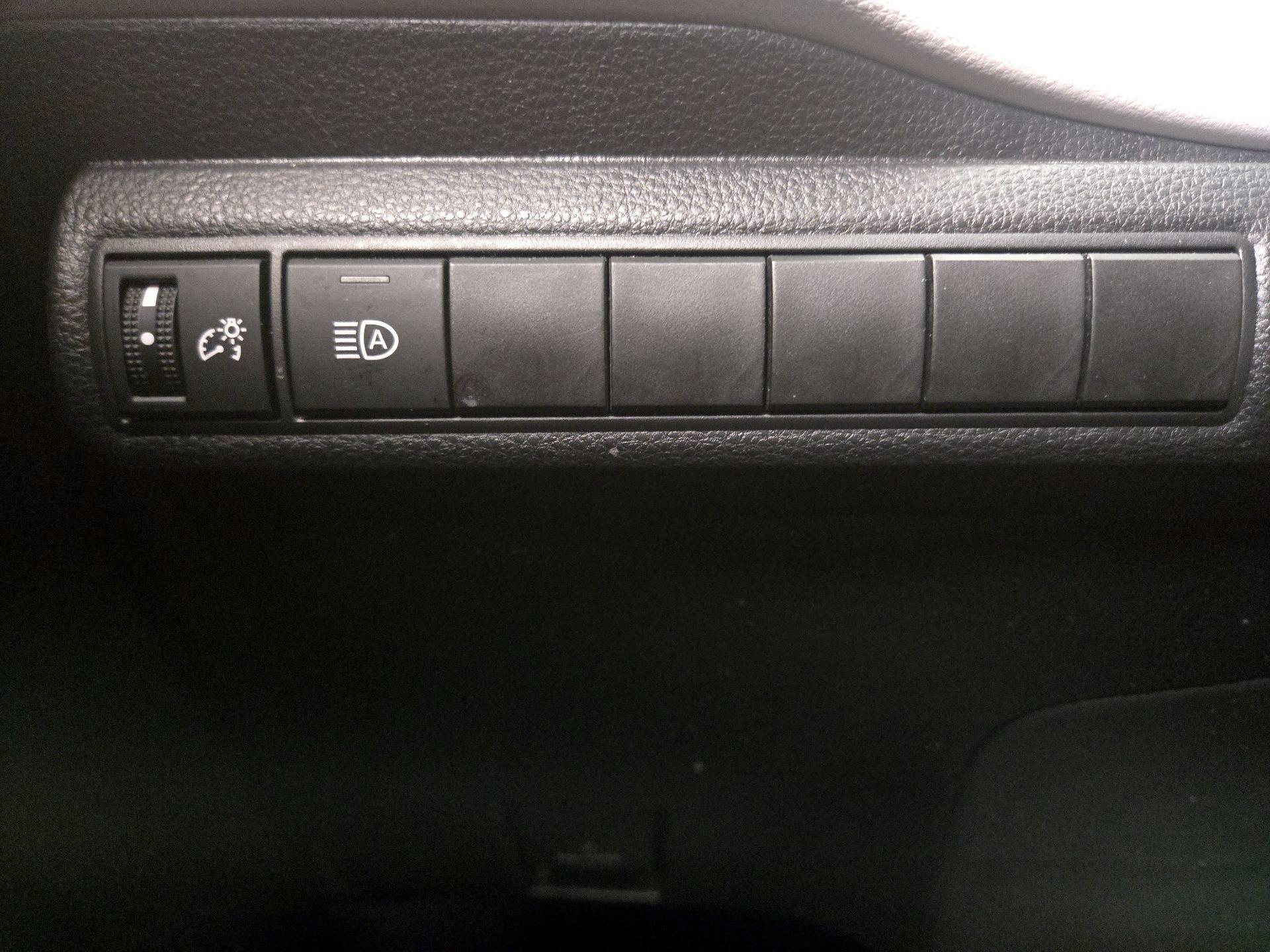 Thumbnail: 2020 Toyota Corolla - 13