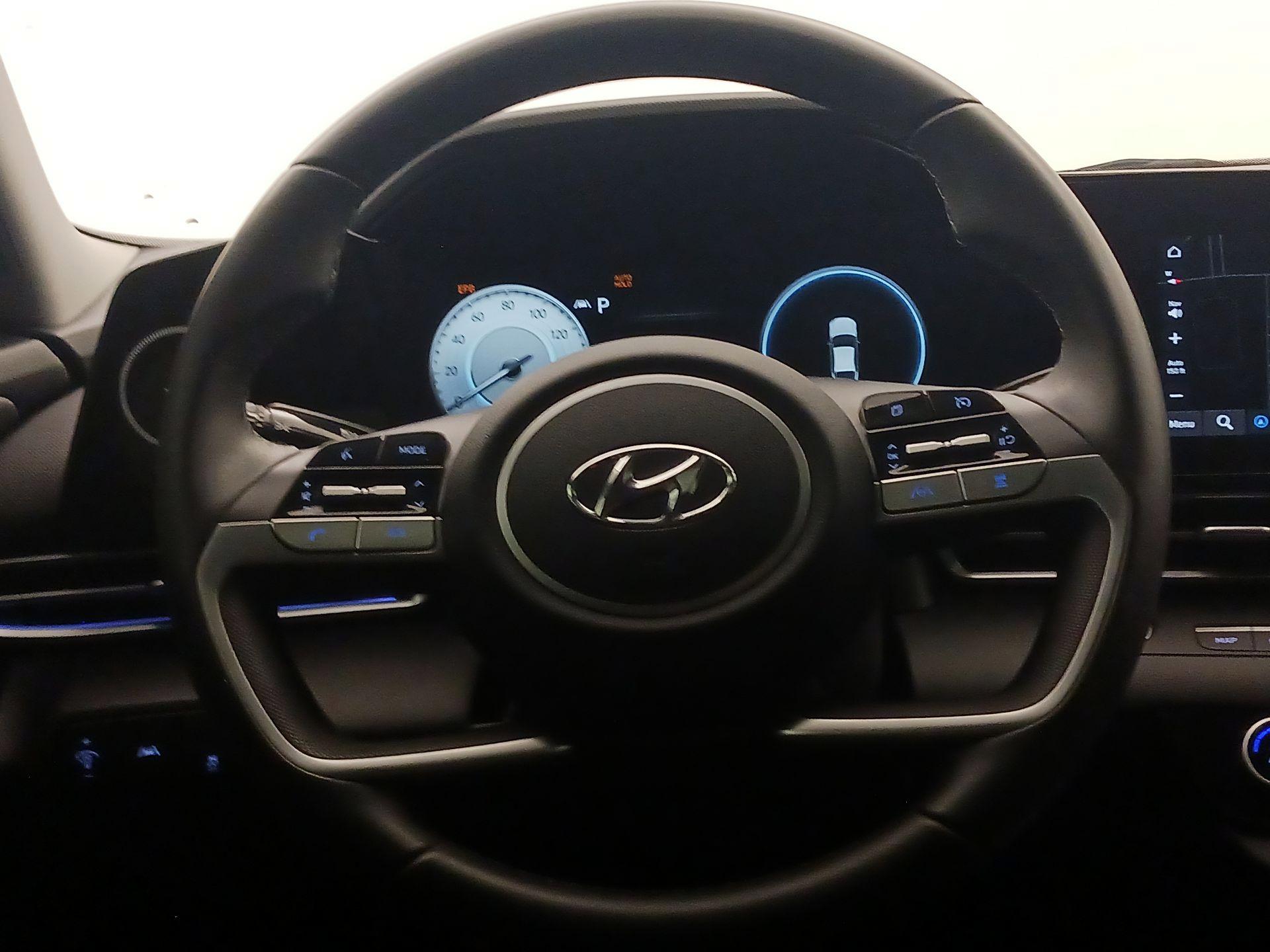 Thumbnail: 2023 Hyundai Elantra - 10