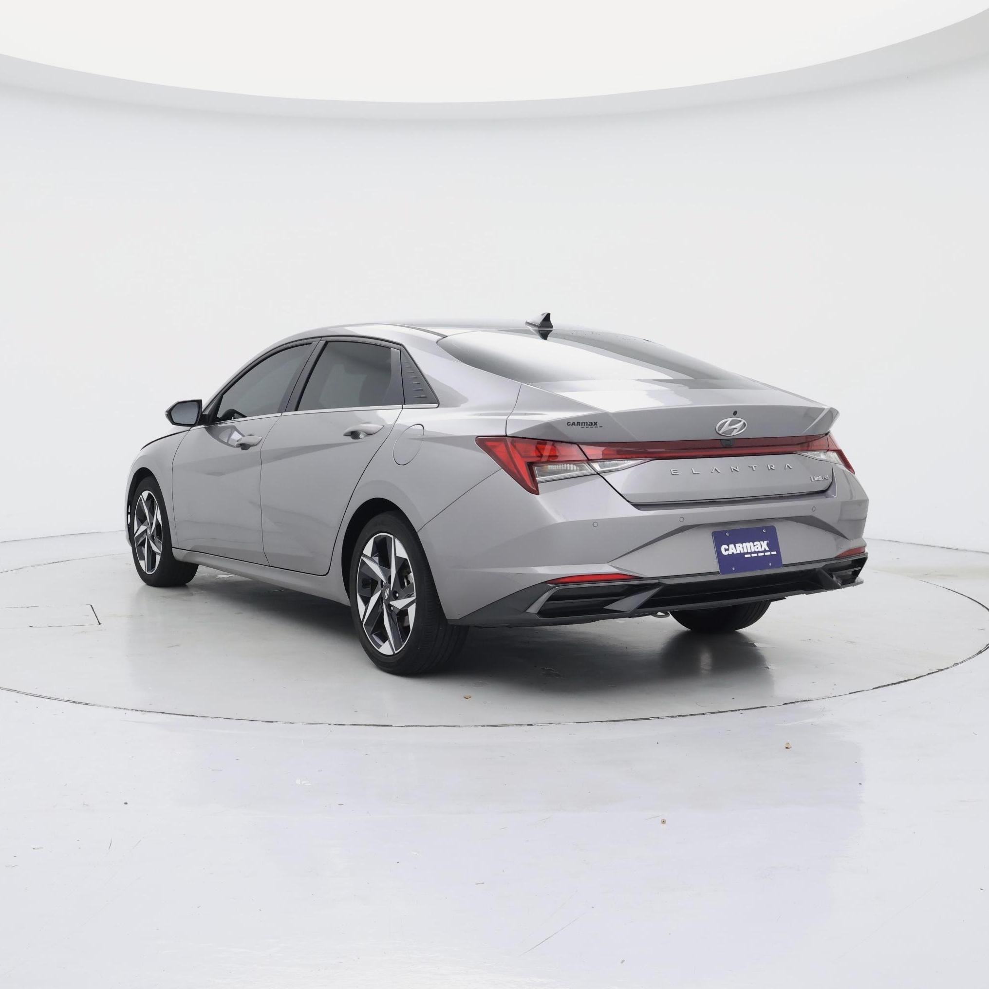Thumbnail: 2023 Hyundai Elantra - 2