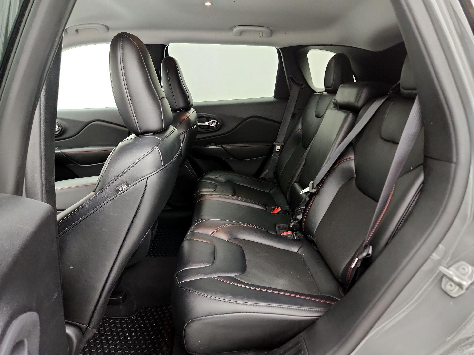 Thumbnail: 2022 Jeep Cherokee - 19