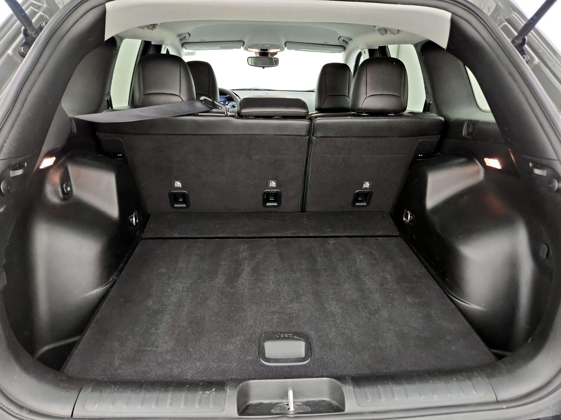 Thumbnail: 2022 Jeep Cherokee - 20