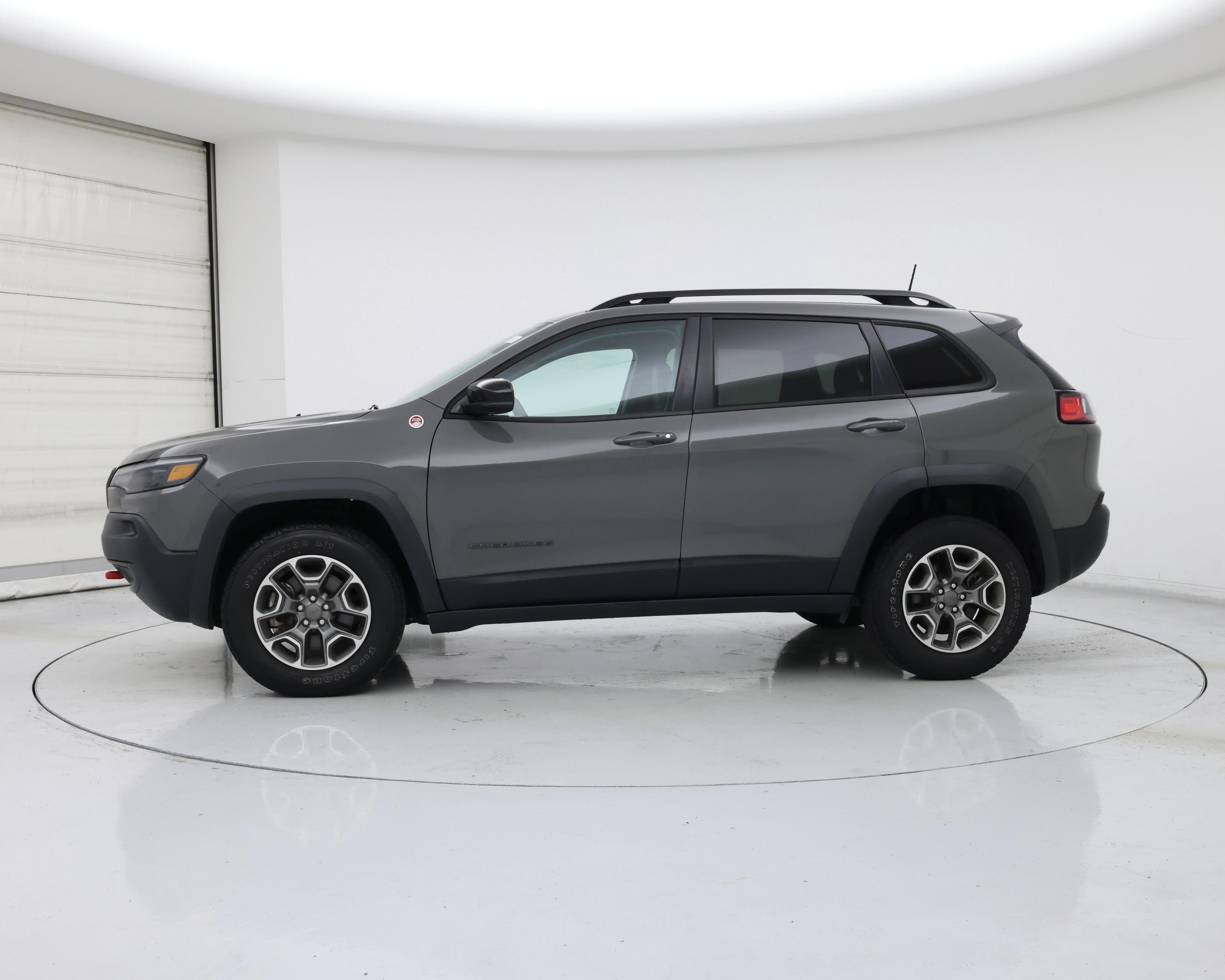 Thumbnail: 2022 Jeep Cherokee - 3