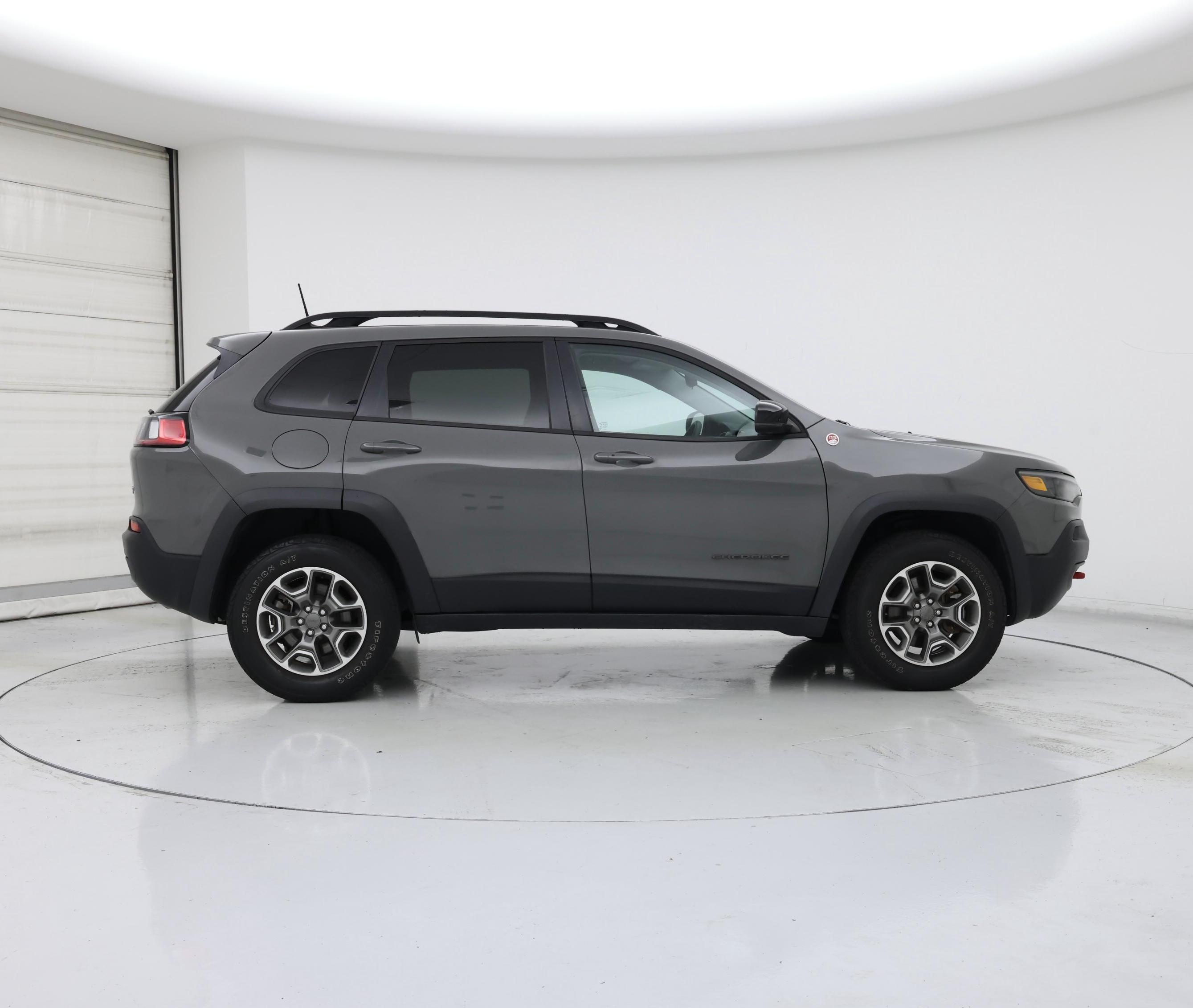 Thumbnail: 2022 Jeep Cherokee - 7