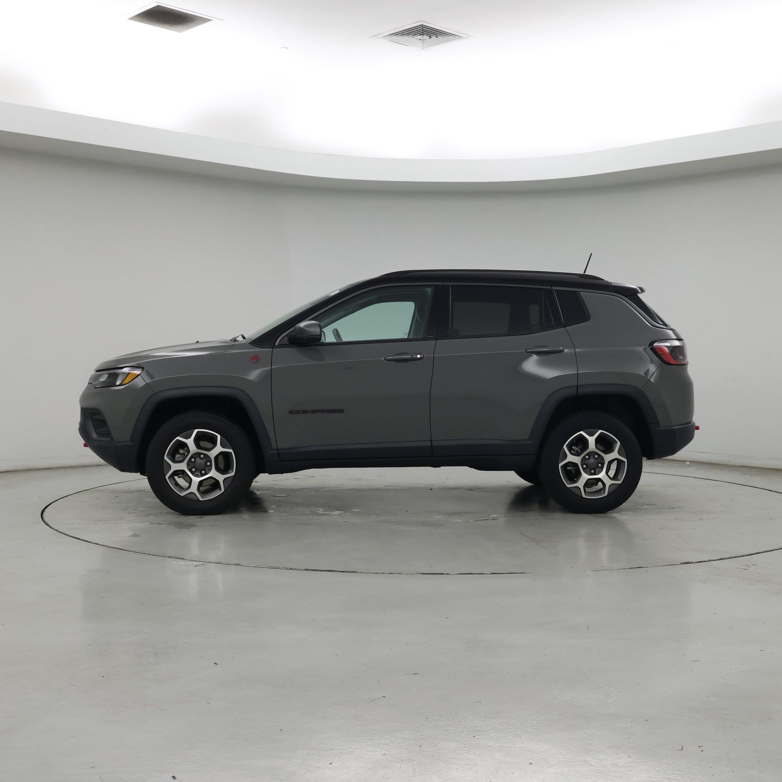 Thumbnail: 2022 Jeep Compass - 3