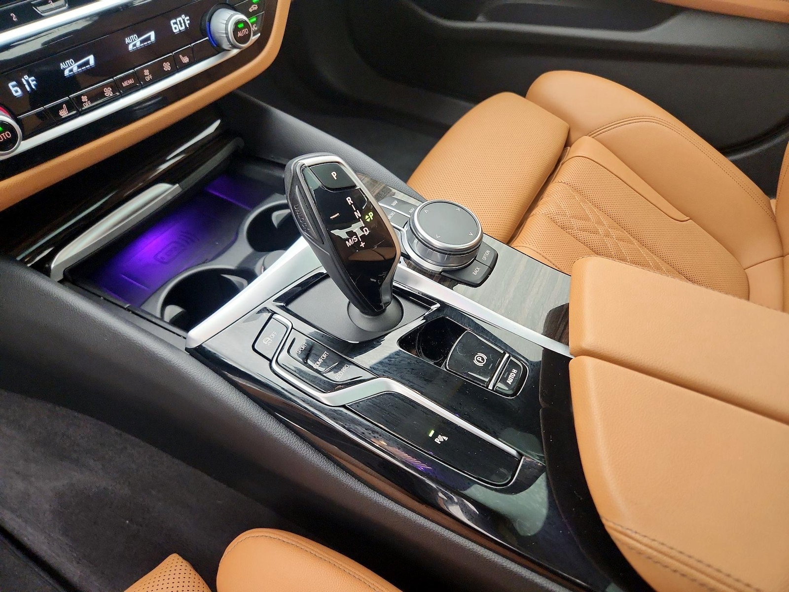 2021 BMW 5 Series 530i - Photo 19