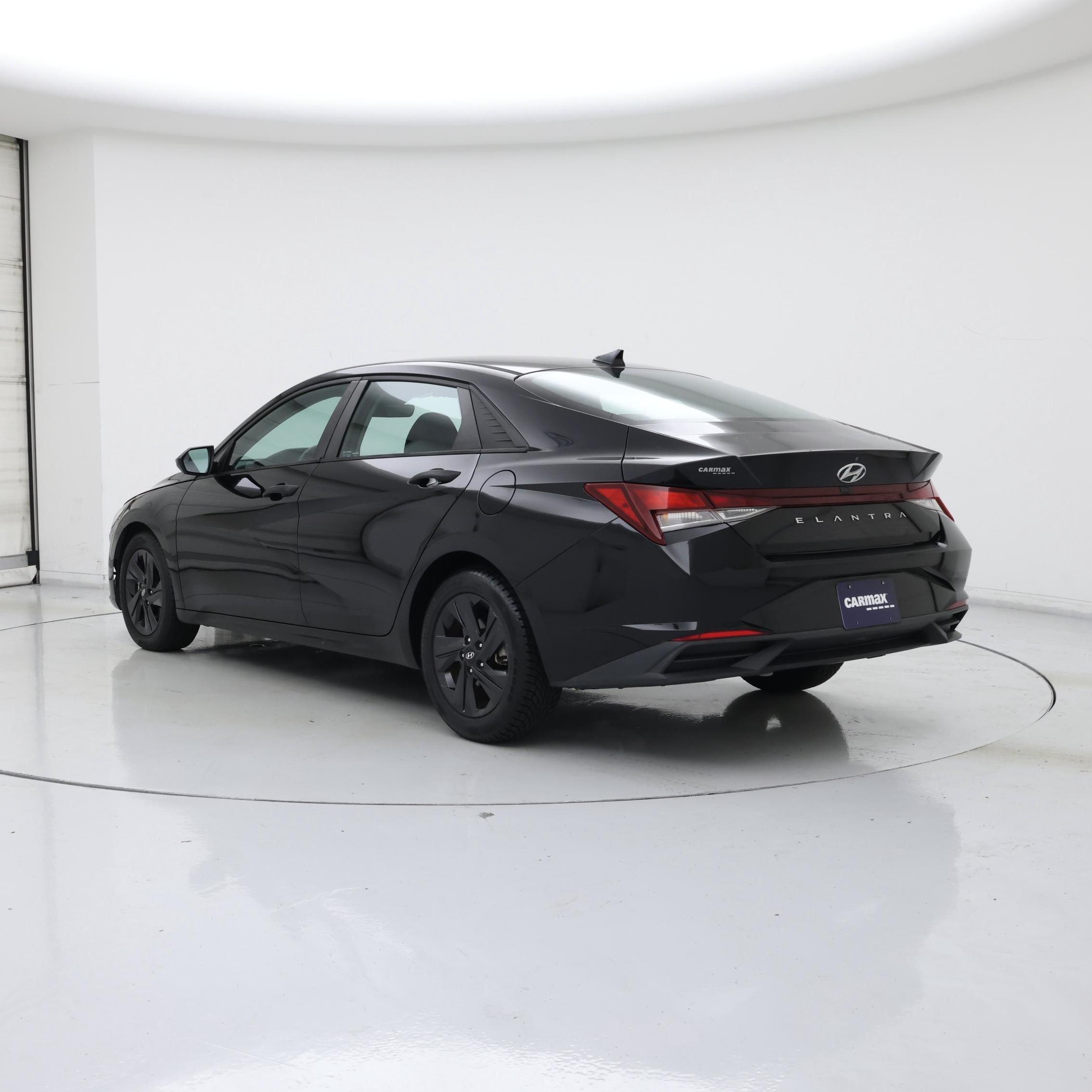 Thumbnail: 2021 Hyundai Elantra - 2