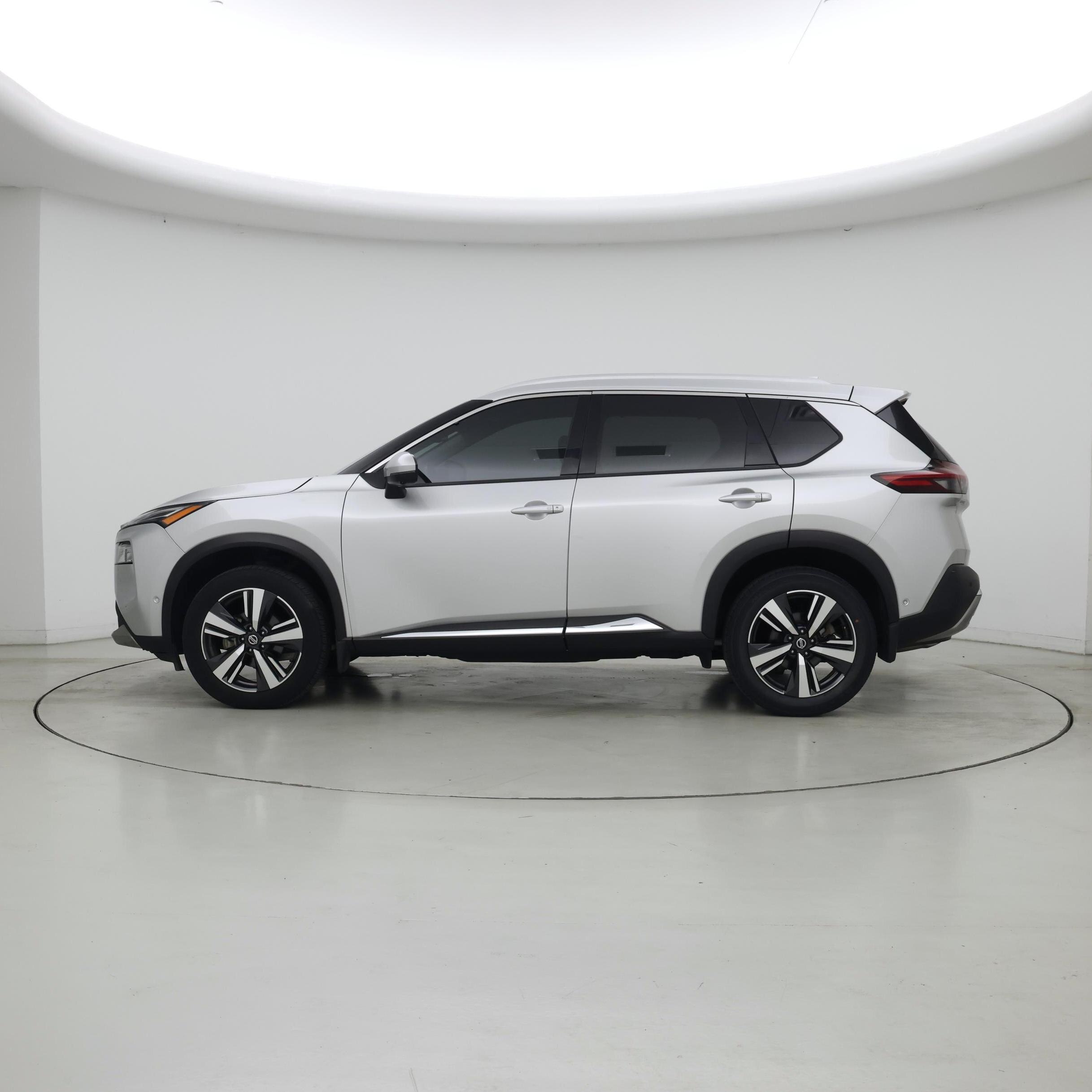 Thumbnail: 2021 Nissan Rogue - 3