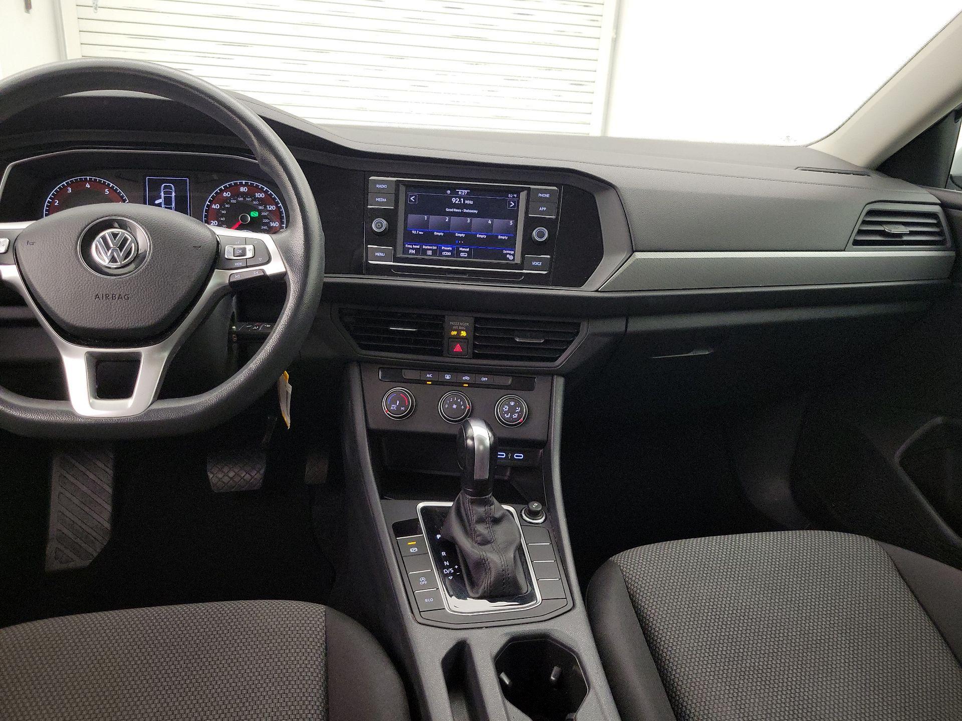 Thumbnail: 2020 Volkswagen Jetta - 9