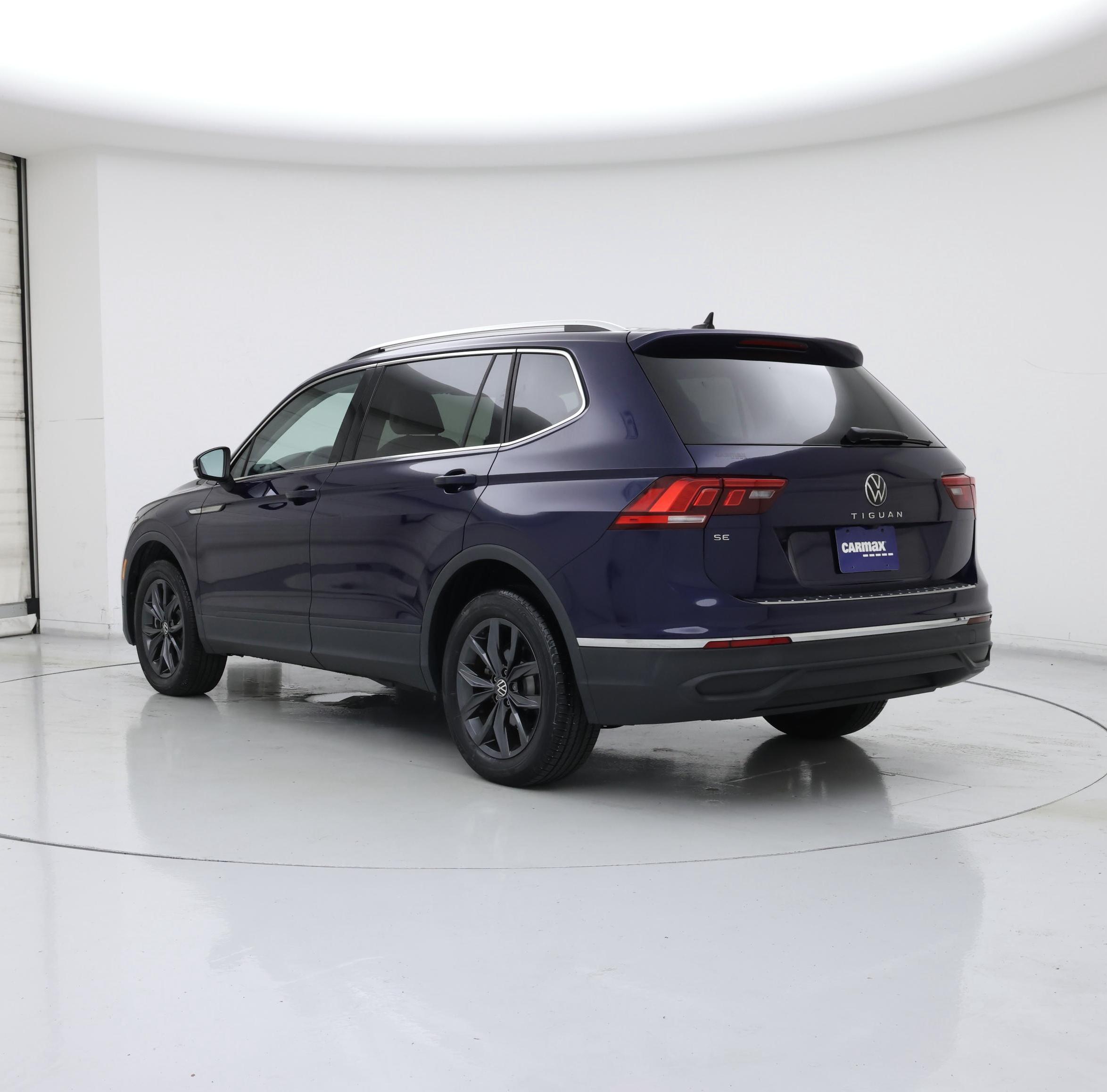 Thumbnail: 2023 Volkswagen Tiguan - 2