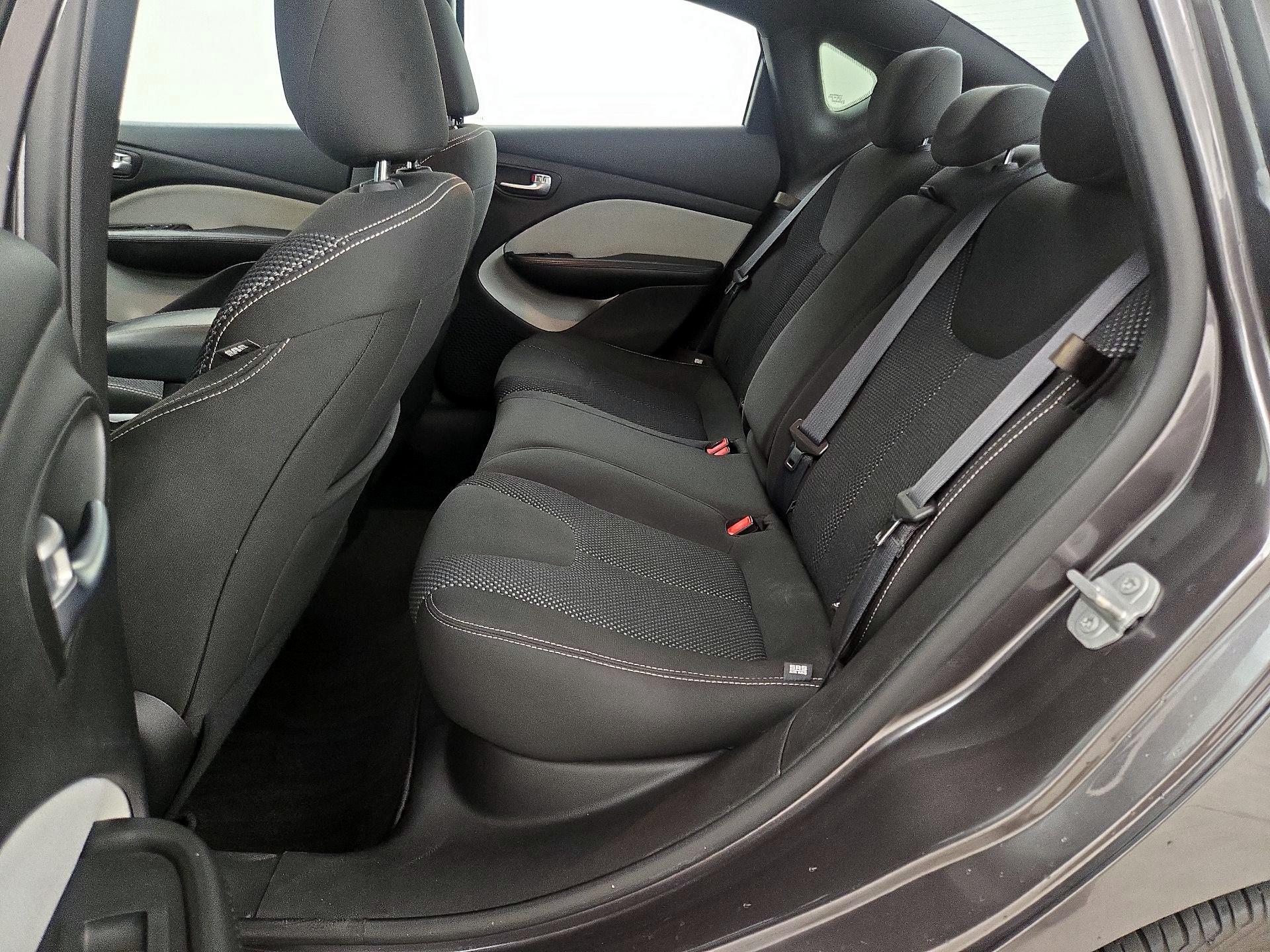 Thumbnail: 2016 Dodge Dart - 20