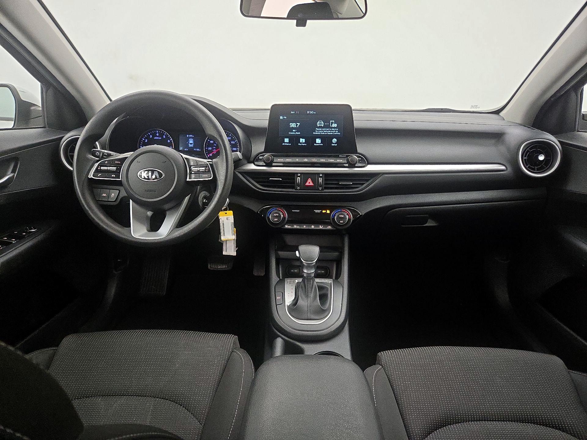 Thumbnail: 2019 Kia Forte - 9
