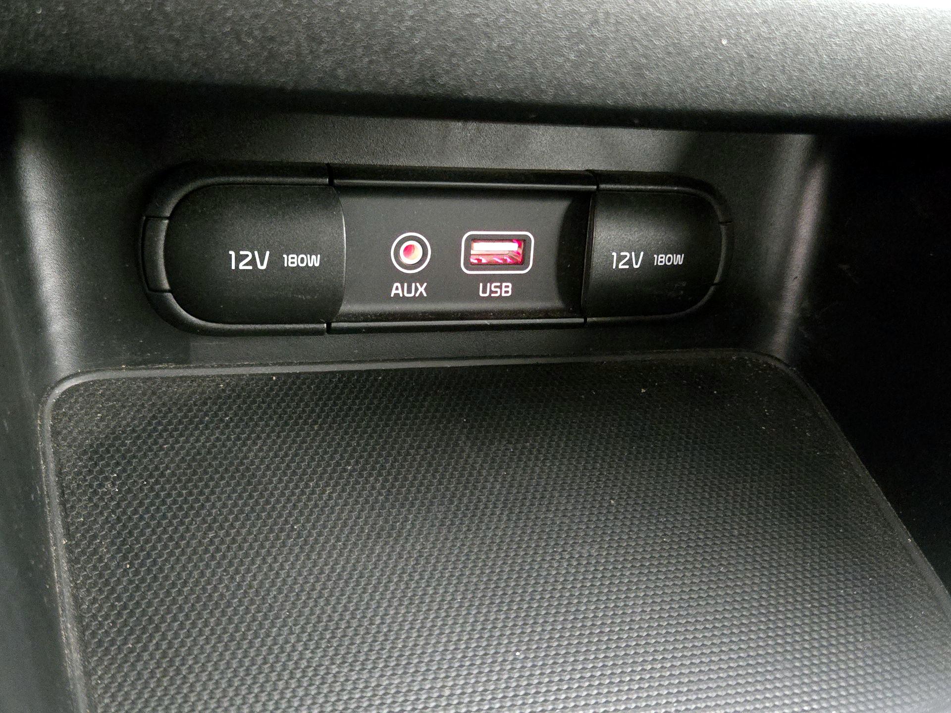 Thumbnail: 2019 Kia Forte - 18