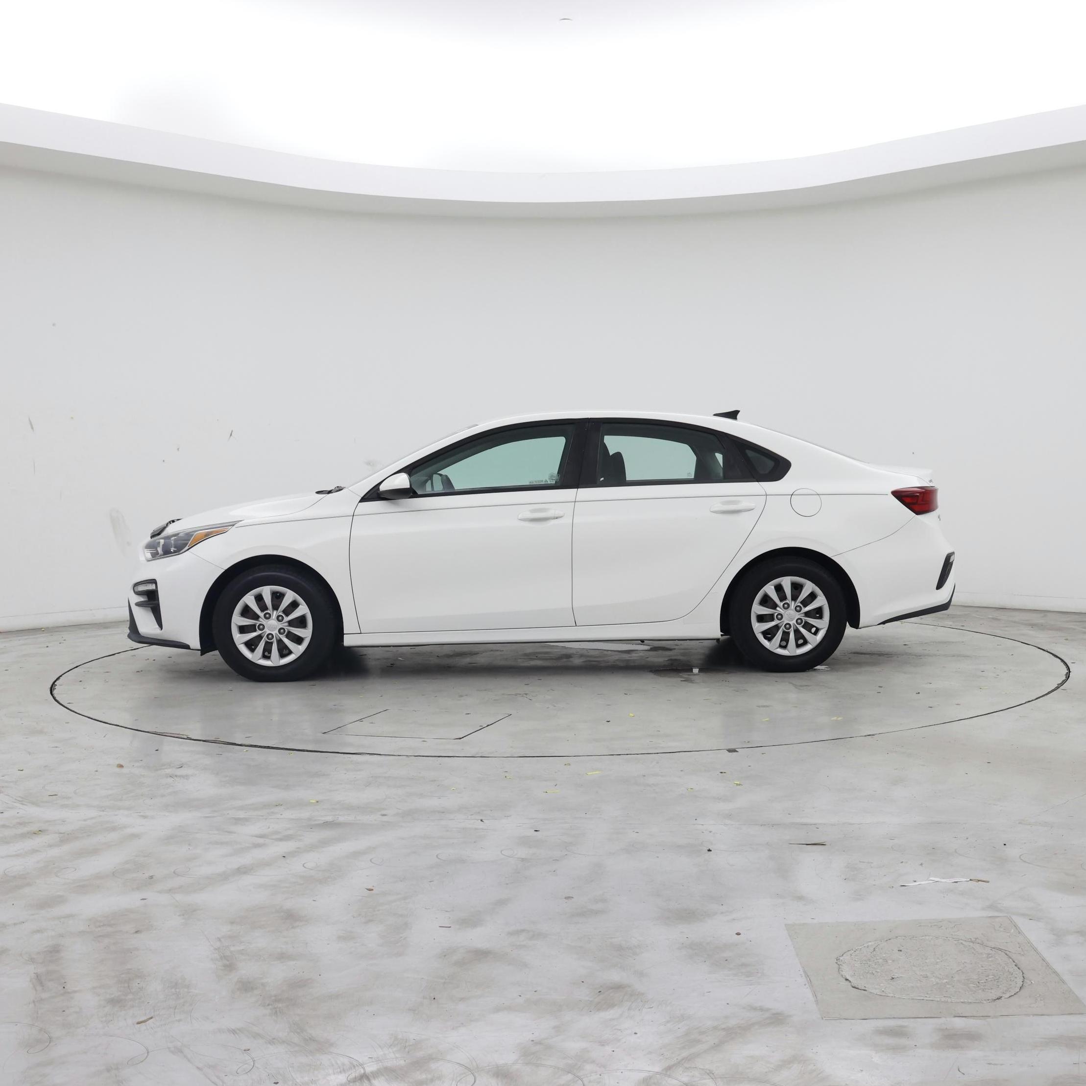 Thumbnail: 2019 Kia Forte - 3