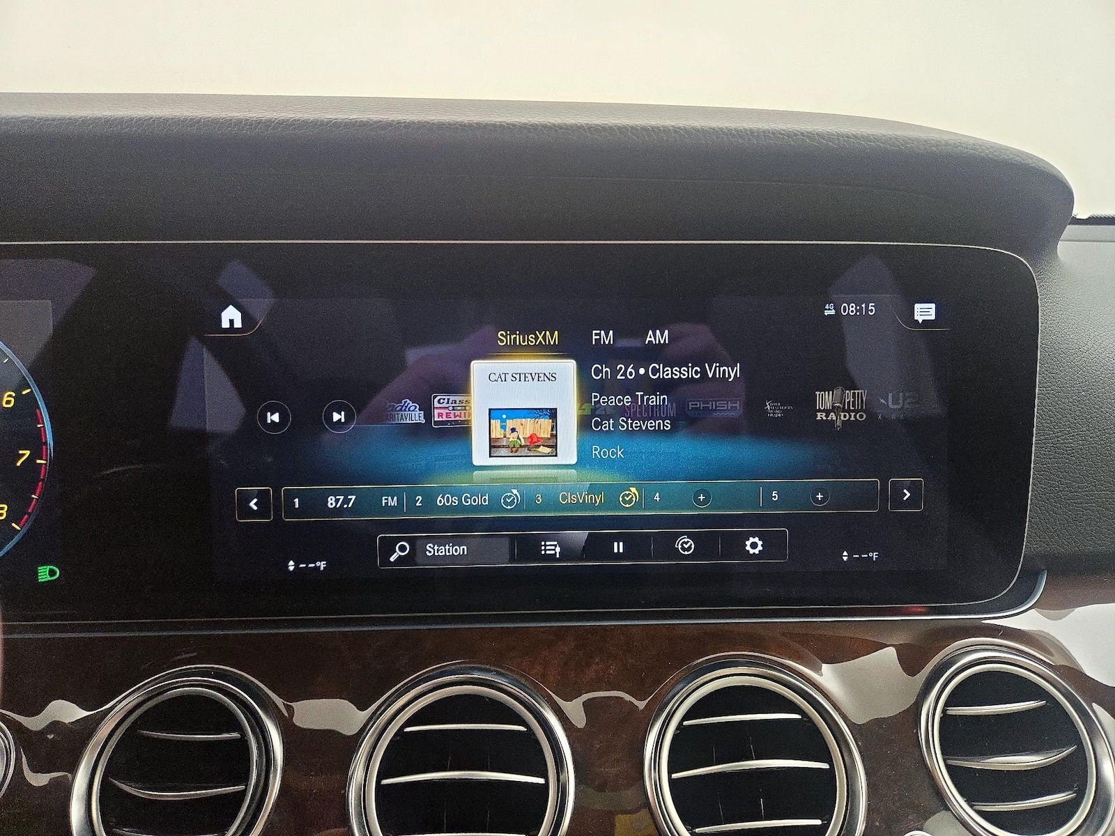 2023 Mercedes-Benz E-Class E350 - Photo 17