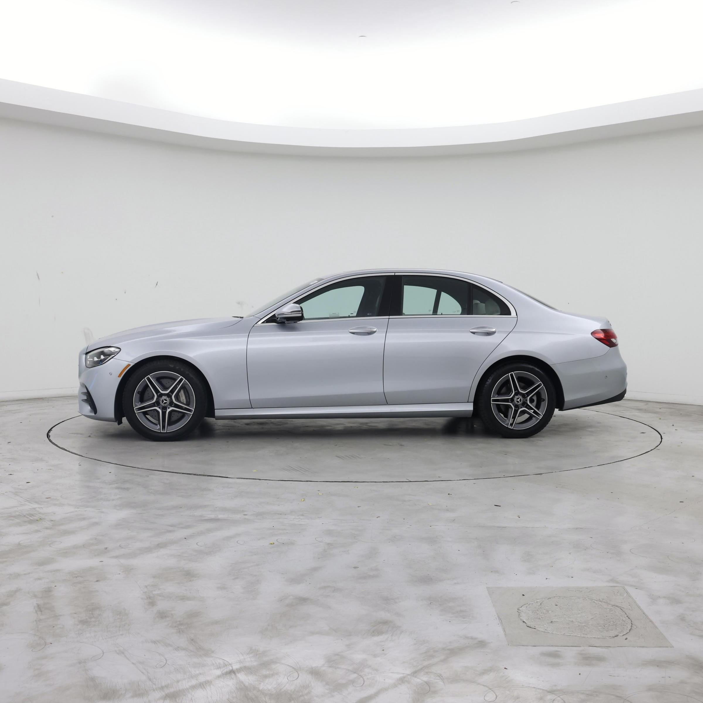 Thumbnail: 2023 Mercedes-Benz E-Class - 3
