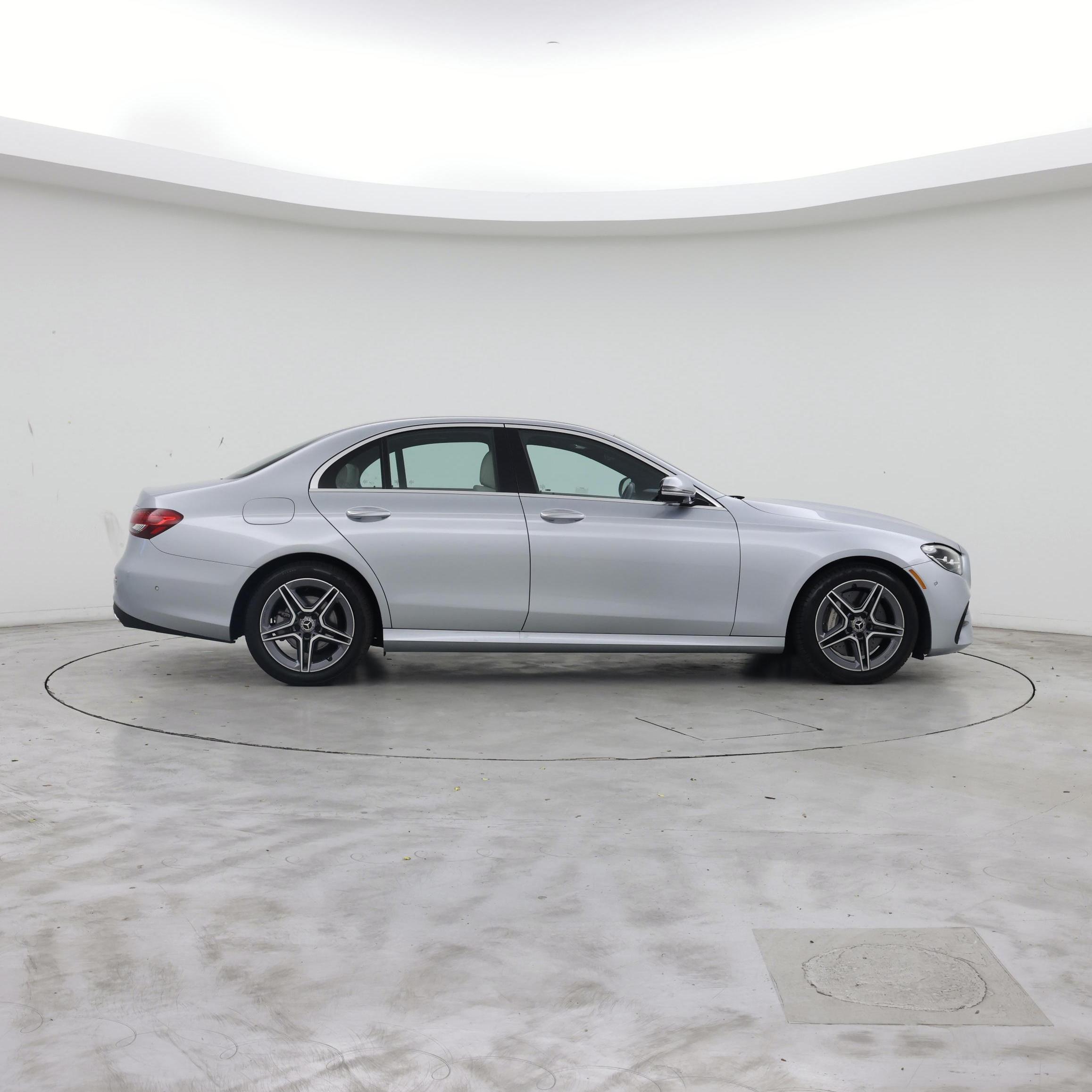 Thumbnail: 2023 Mercedes-Benz E-Class - 7