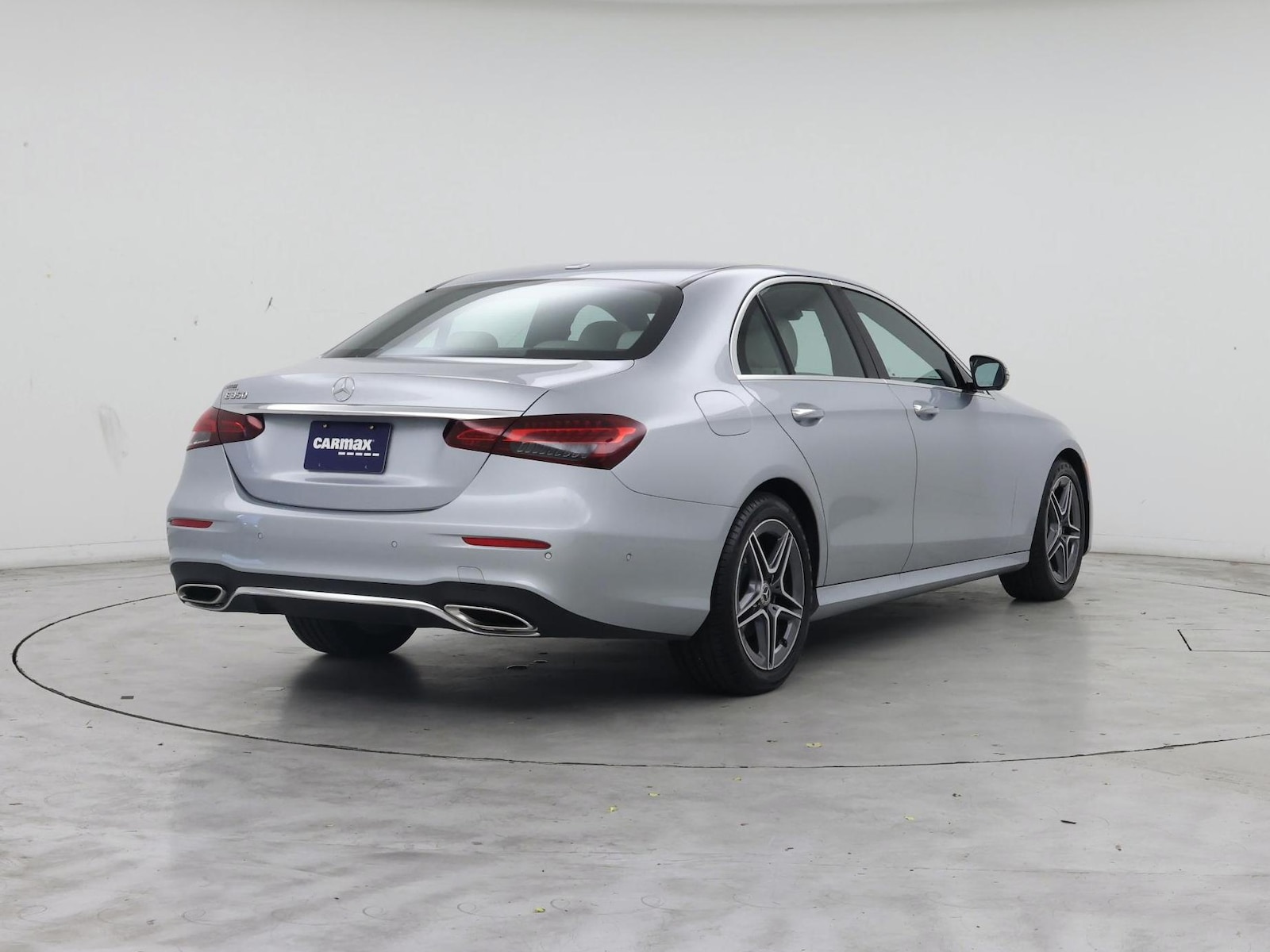 2023 Mercedes-Benz E-Class E350 - Photo 9