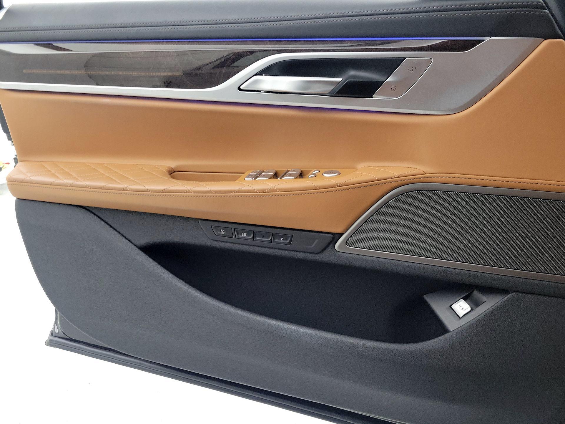 Thumbnail: 2020 BMW 7 Series - 12