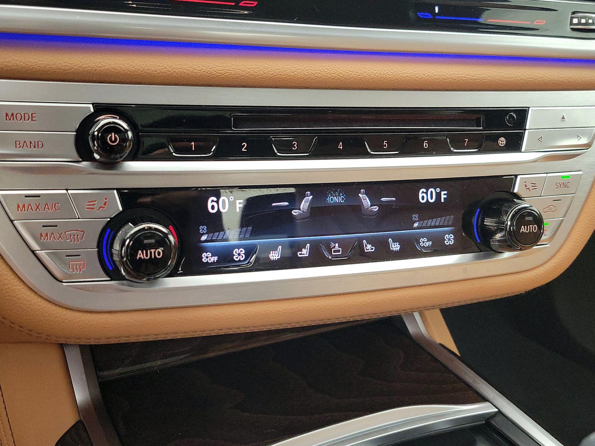 Thumbnail: 2020 BMW 7 Series - 17