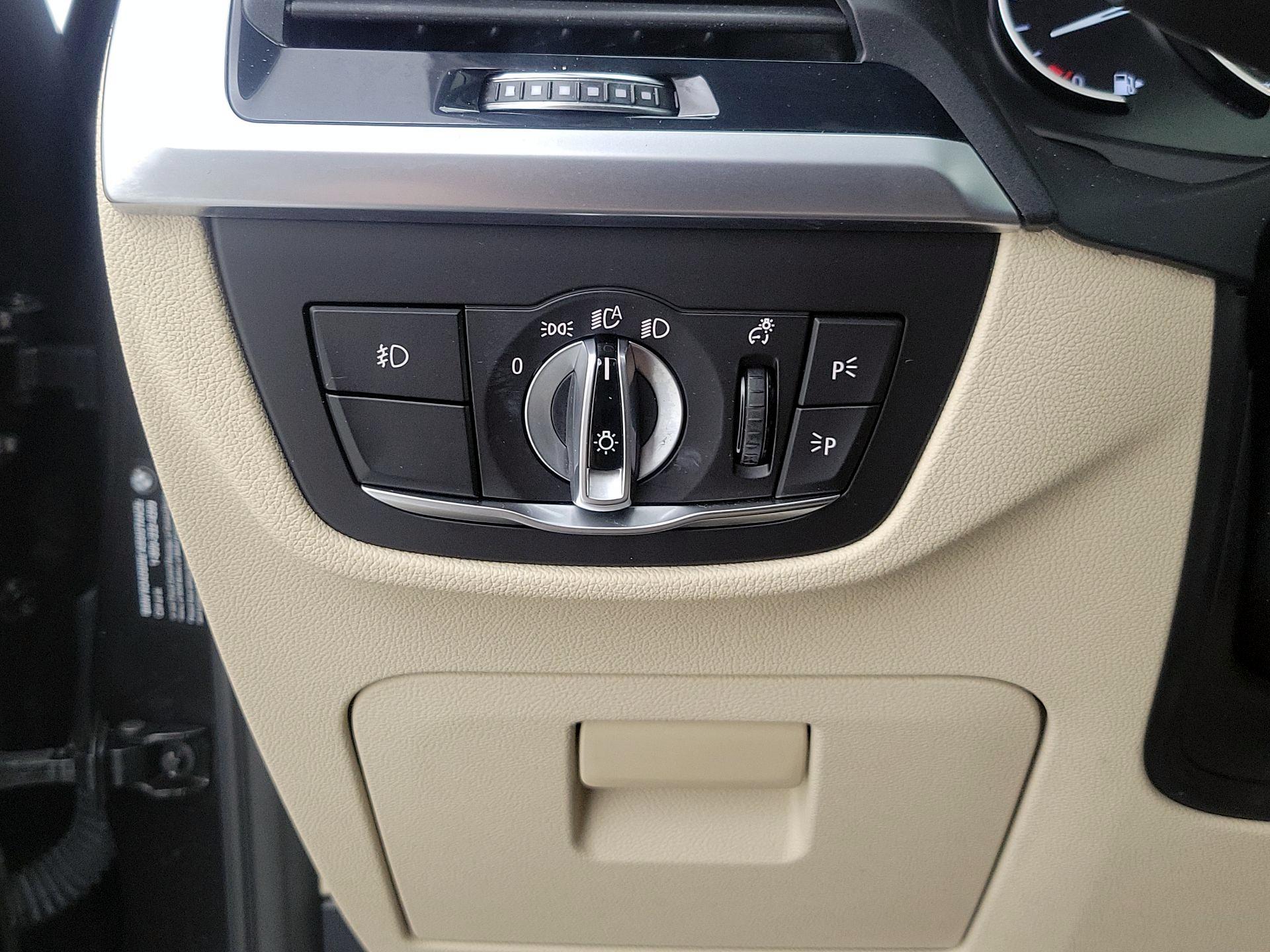 Thumbnail: 2021 BMW X3 - 13