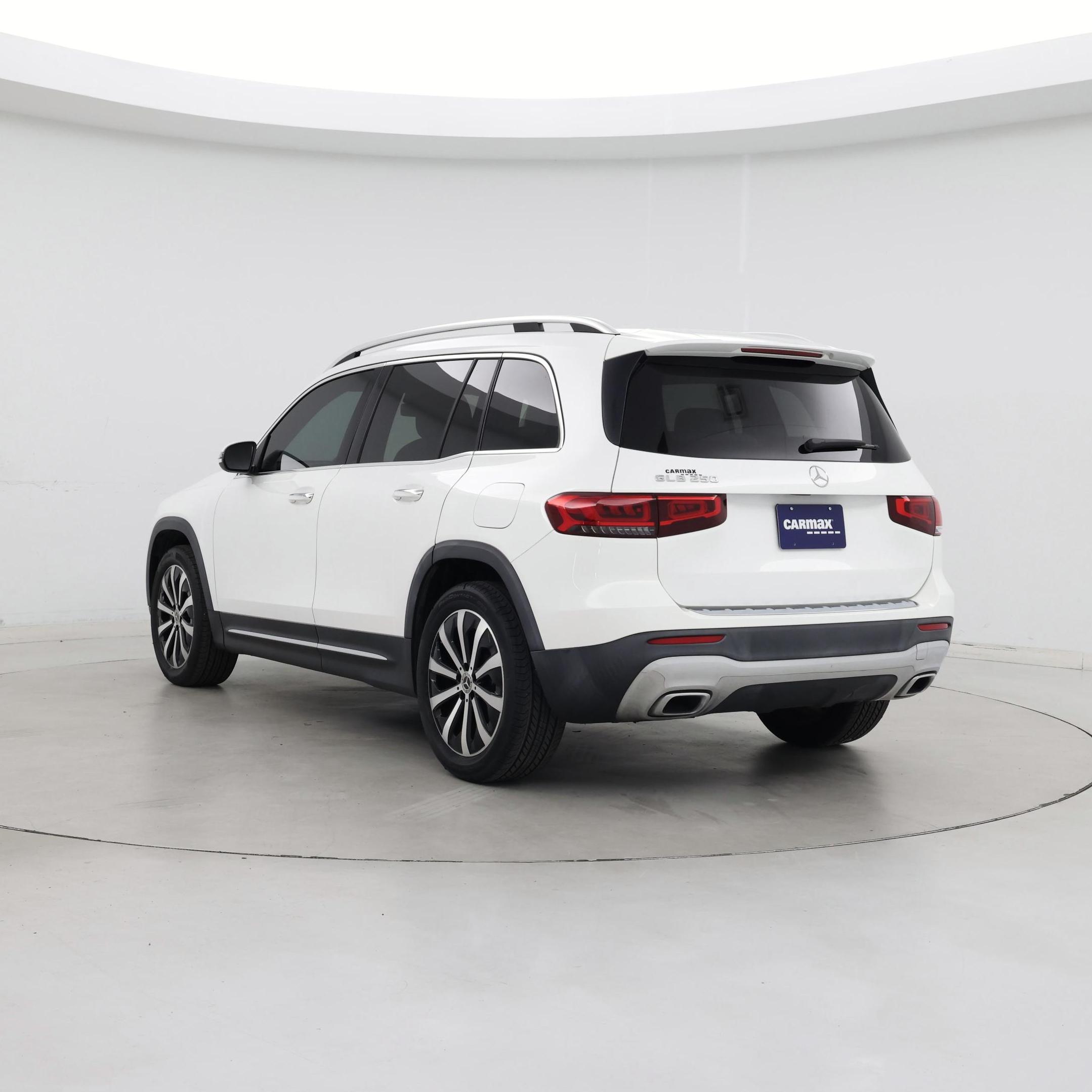 Thumbnail: 2022 Mercedes-Benz GLB - 2
