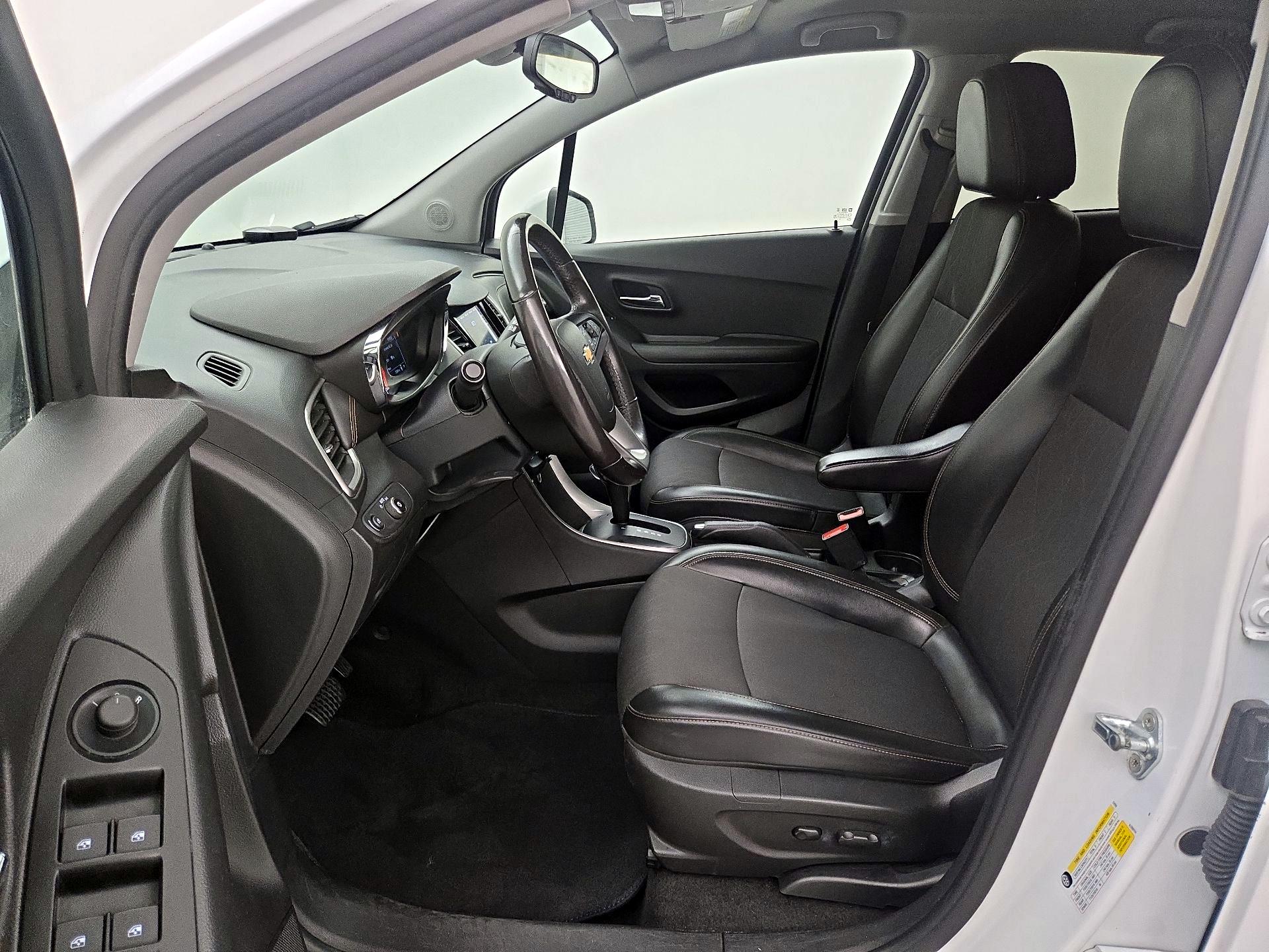 Thumbnail: 2021 Chevrolet Trax - 11