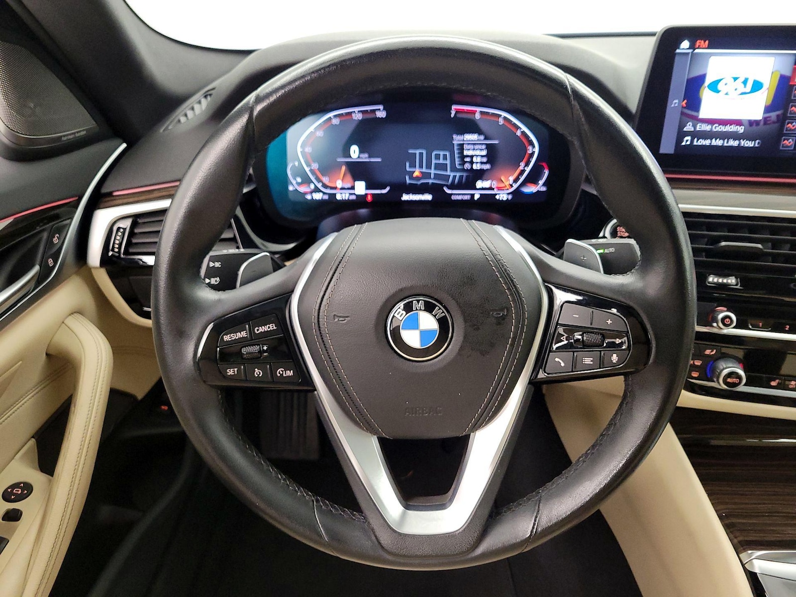 2023 BMW 5 Series 530i - Photo 11