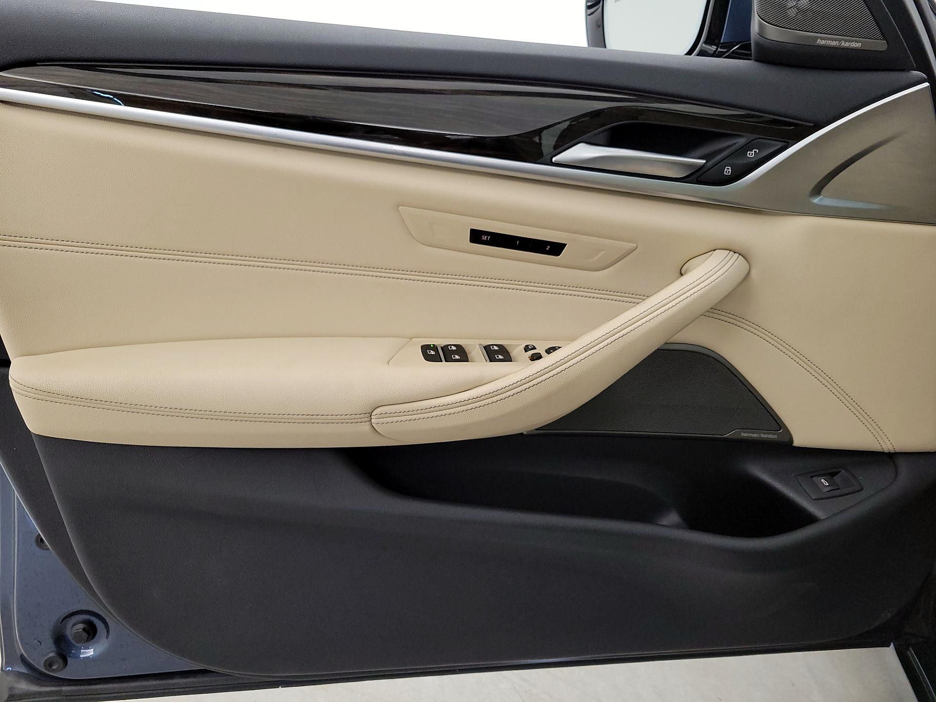 Thumbnail: 2023 BMW 5 Series - 12