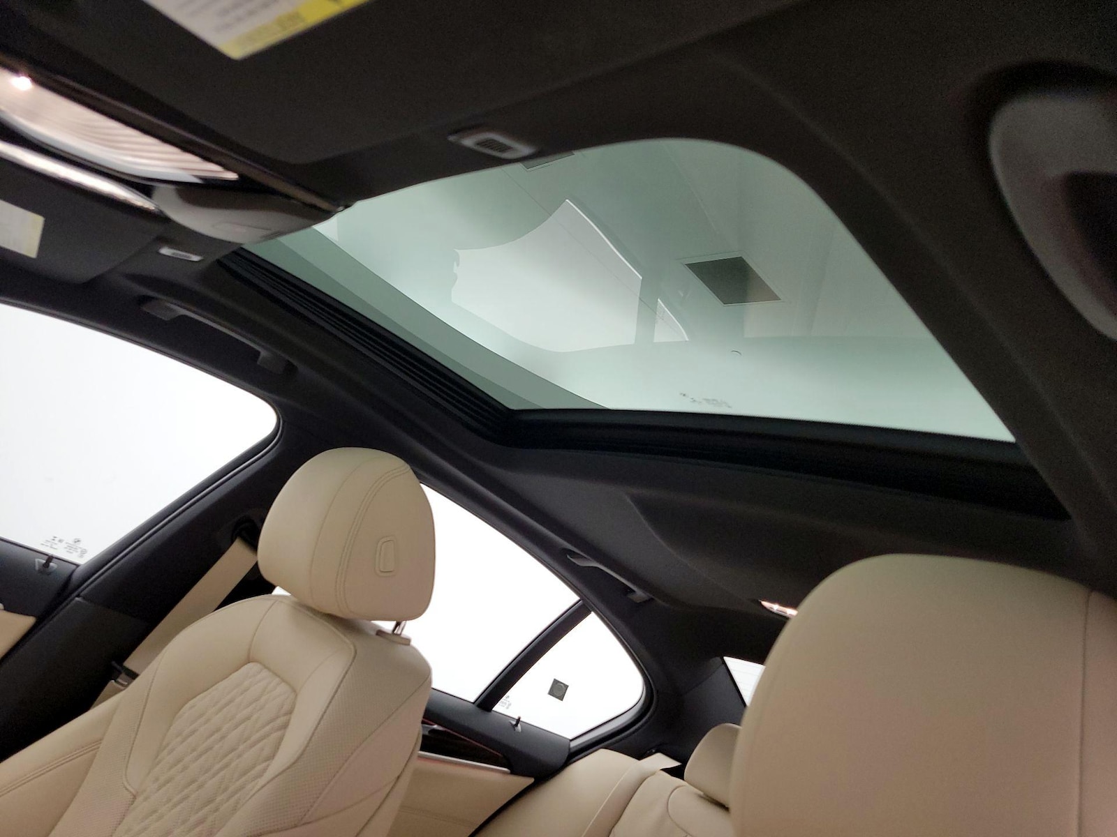 2023 BMW 5 Series 530i - Photo 21