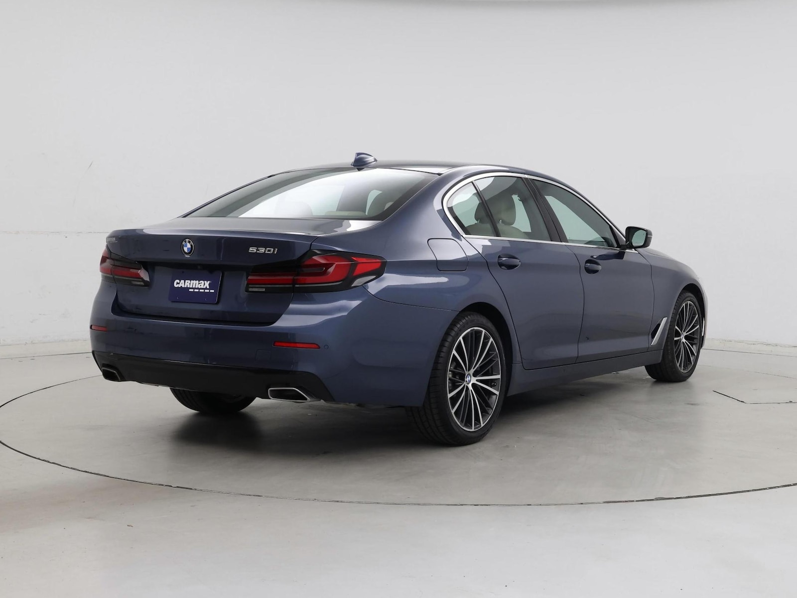 2023 BMW 5 Series 530i - Photo 9