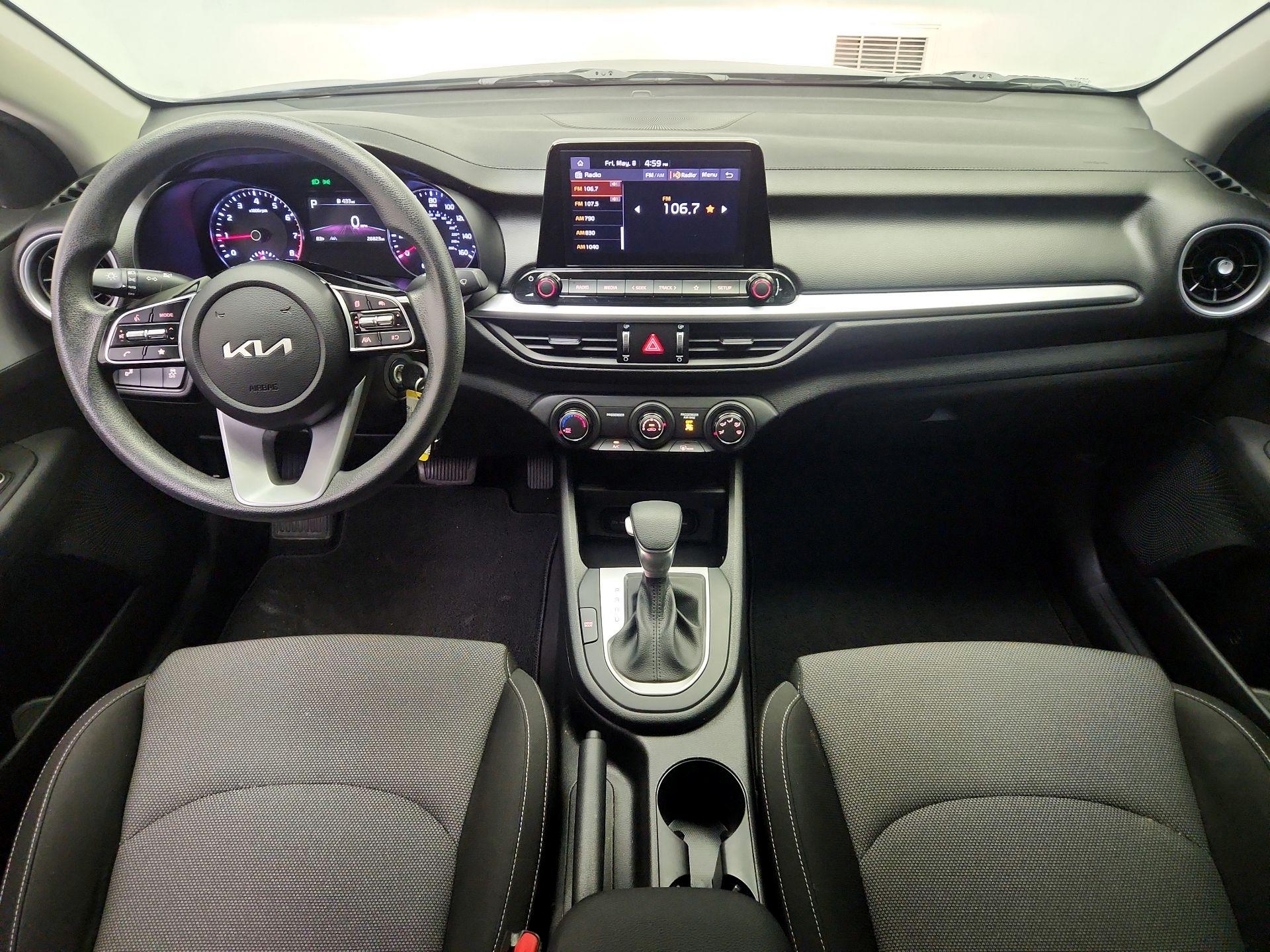 Thumbnail: 2023 Kia Forte - 9