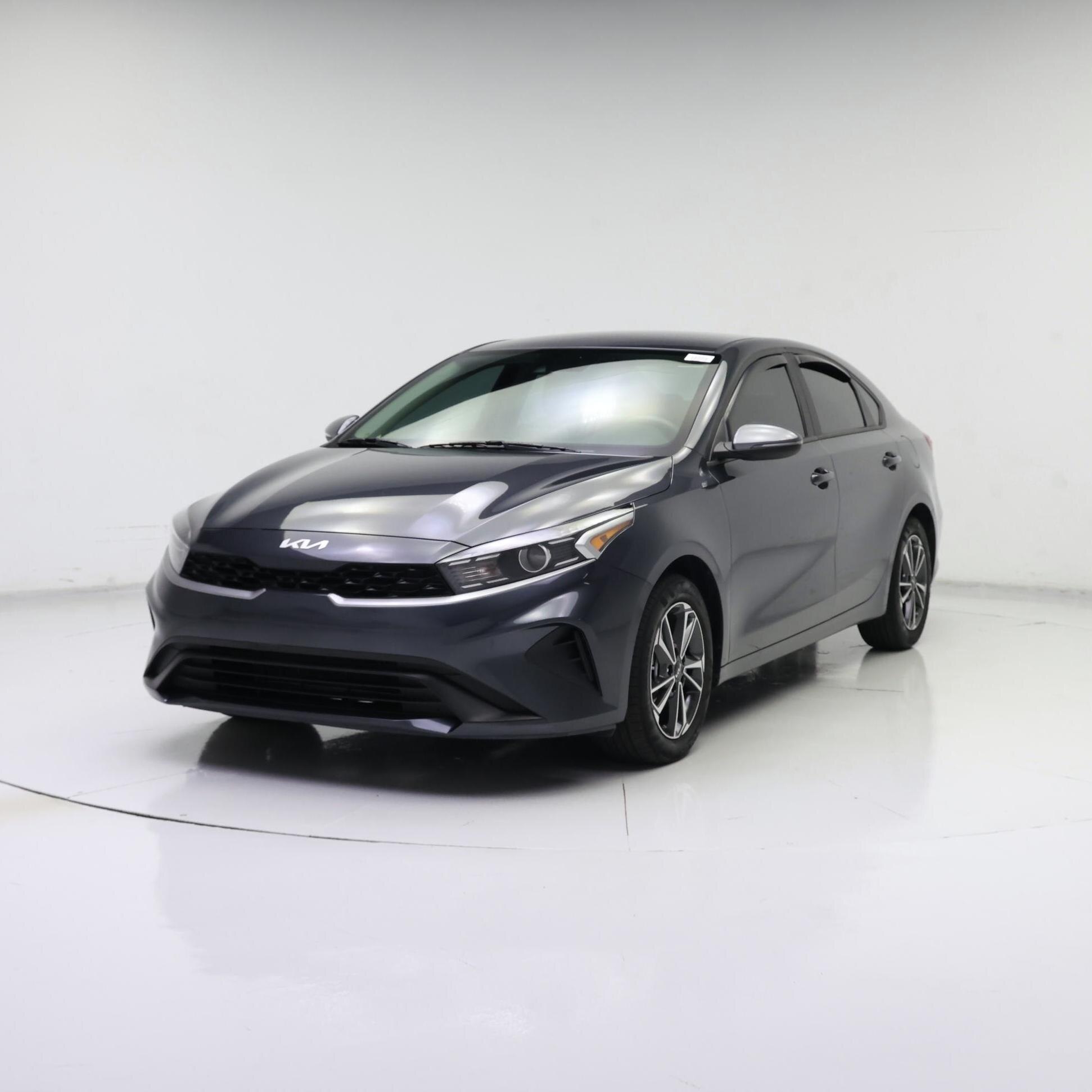 Thumbnail: 2023 Kia Forte - 4