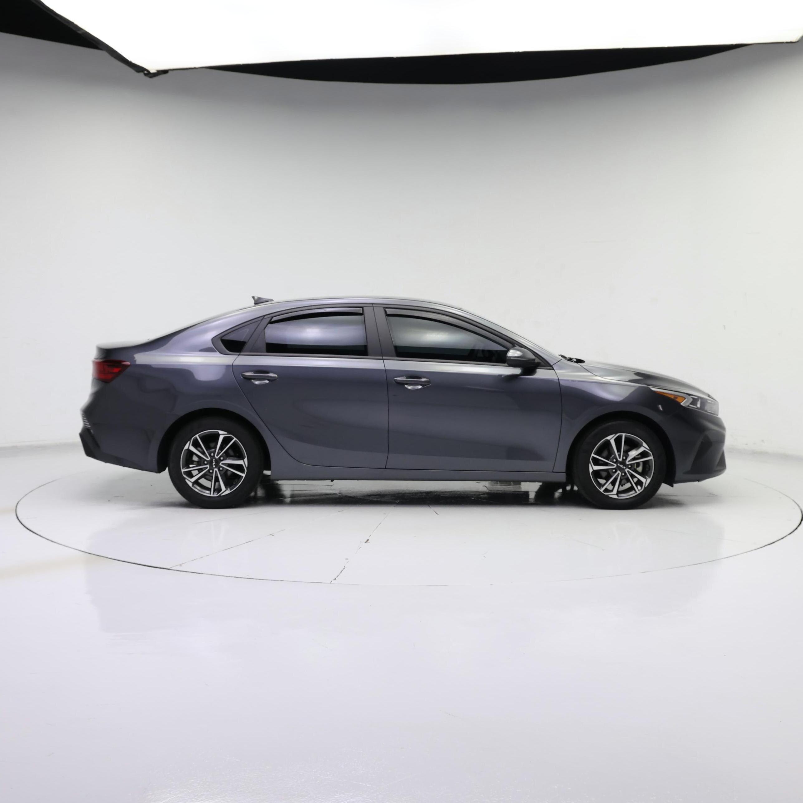 Thumbnail: 2023 Kia Forte - 7