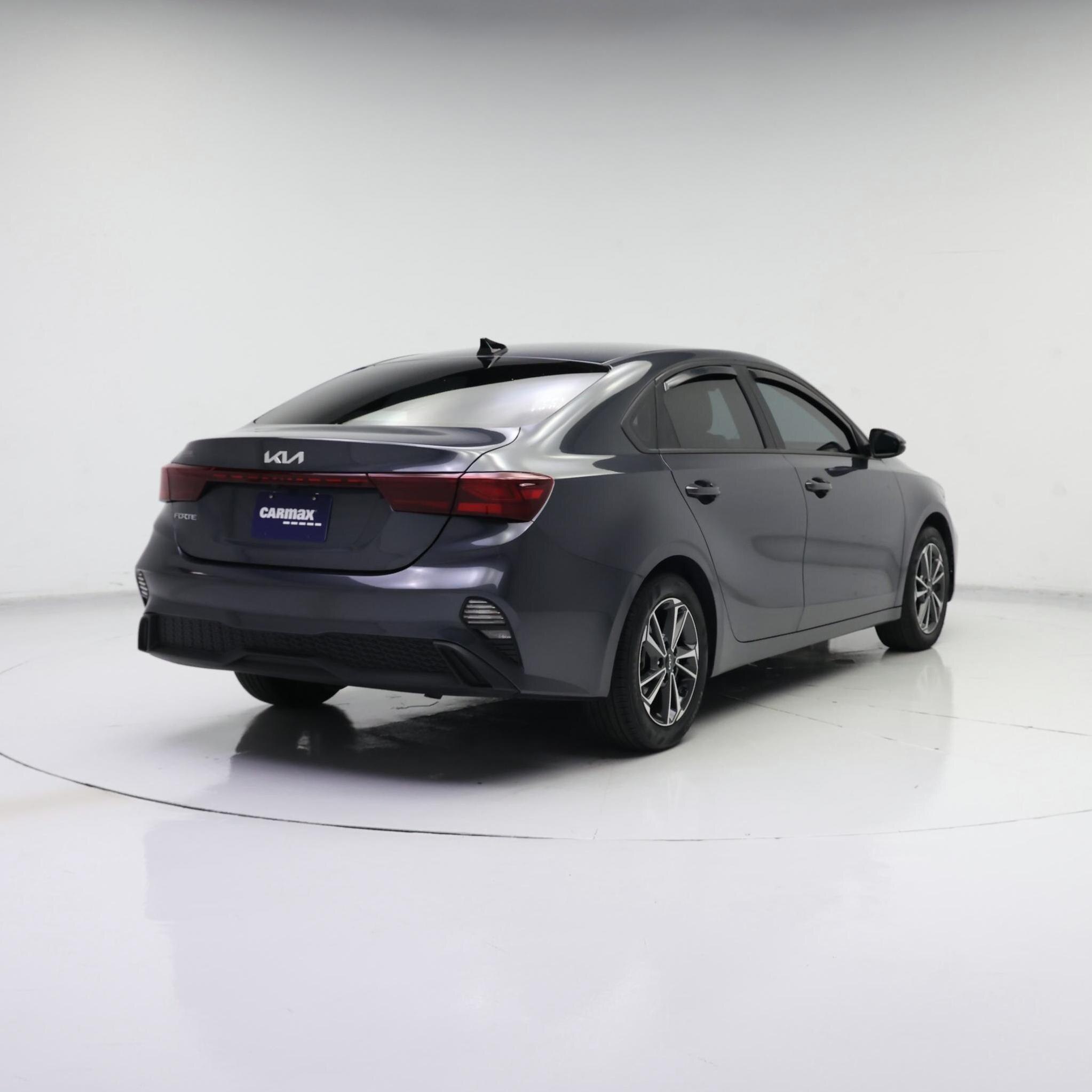 Thumbnail: 2023 Kia Forte - 8