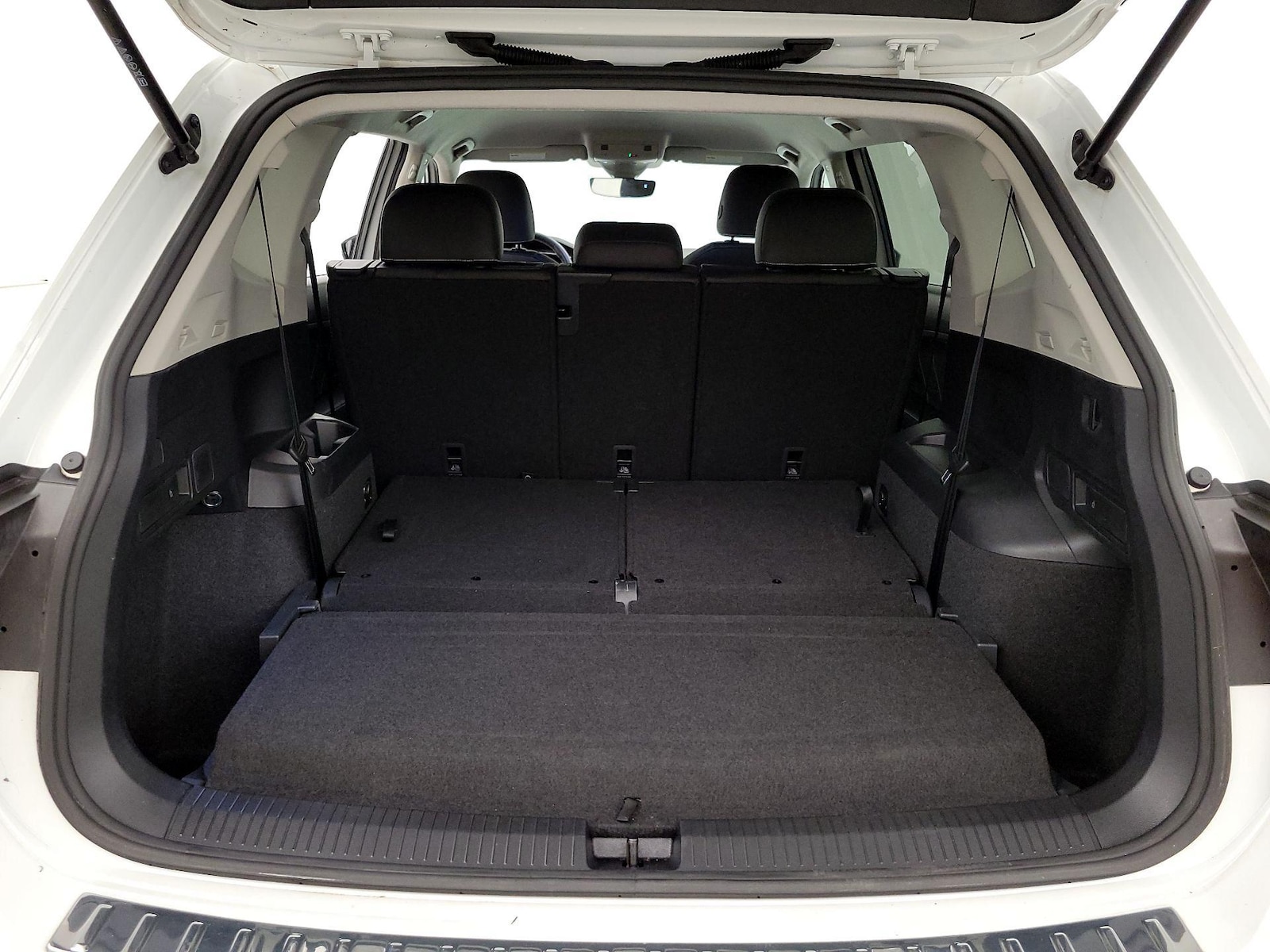 2023 Volkswagen Tiguan SE - Photo 23