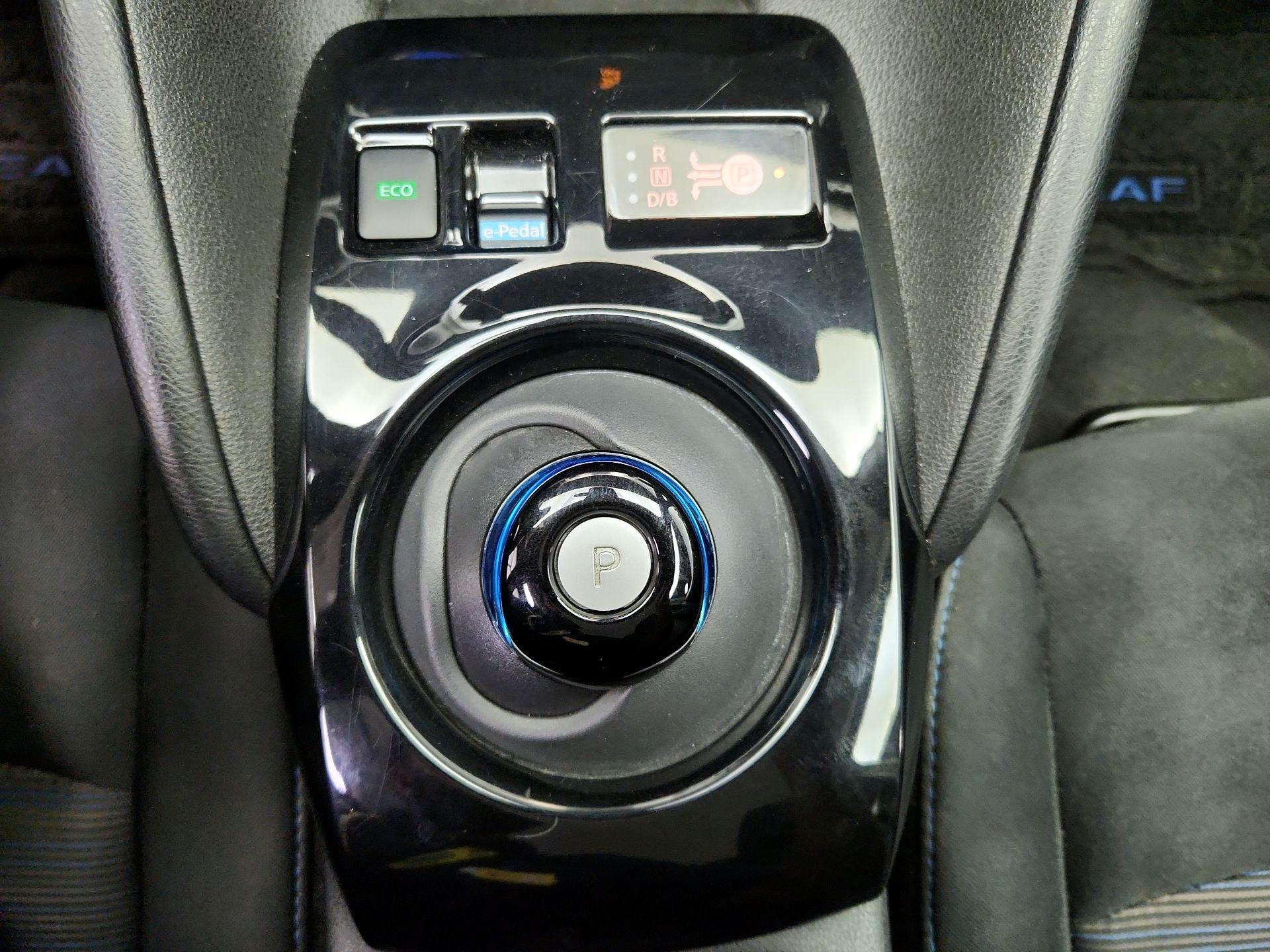 Thumbnail: 2020 Nissan Leaf - 18