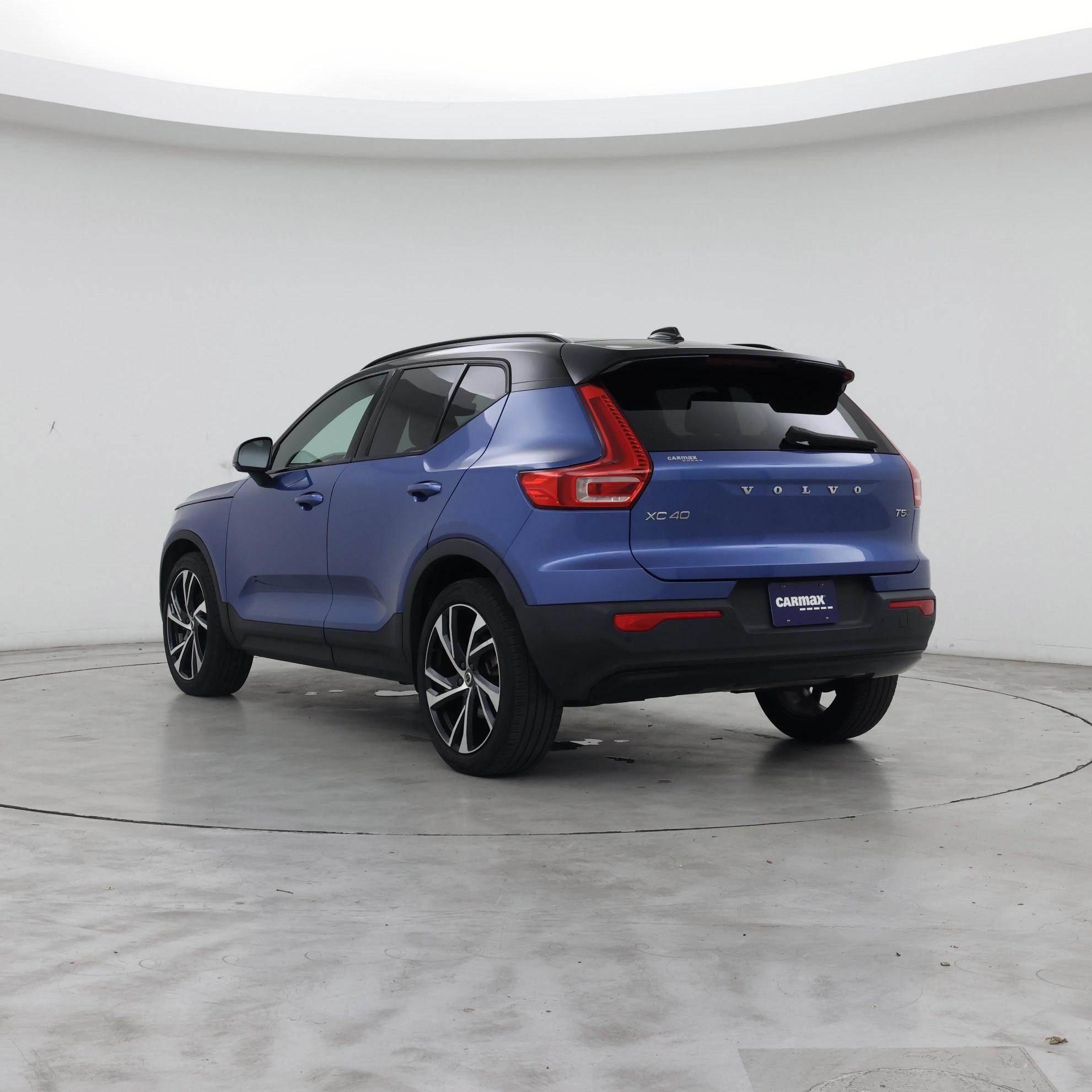 Thumbnail: 2021 Volvo XC40 - 2