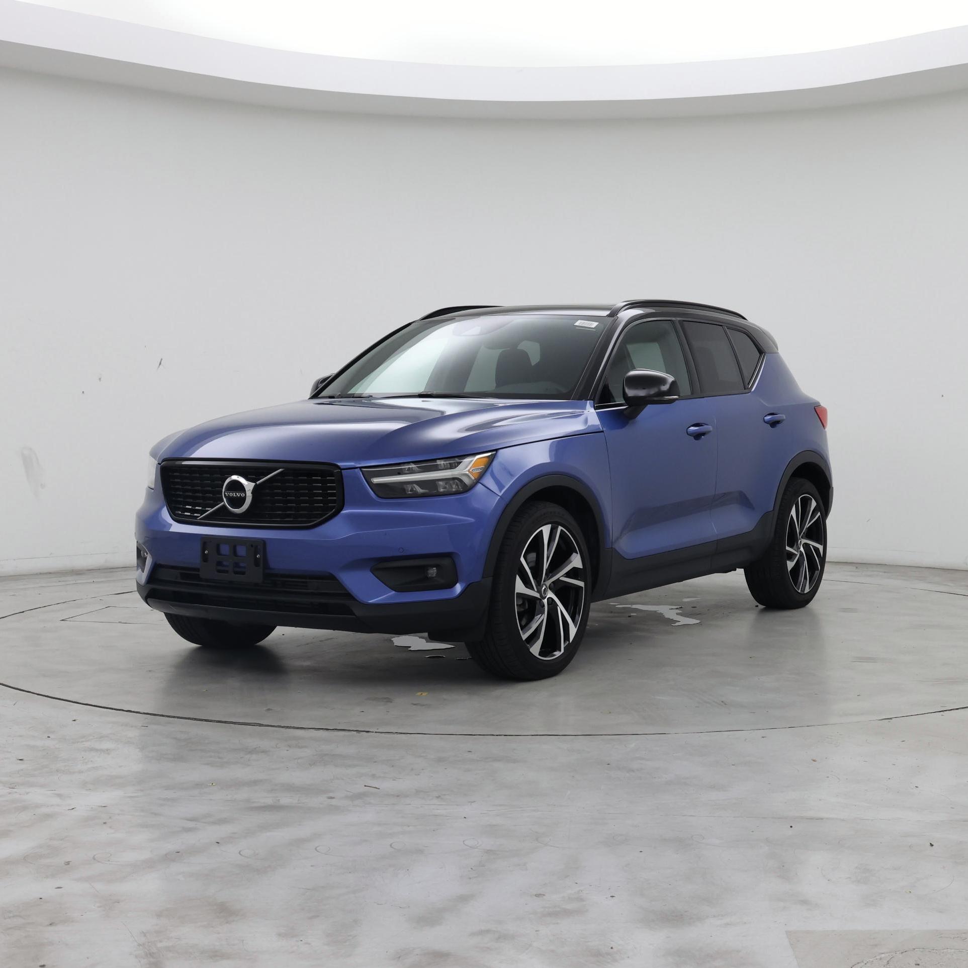 Thumbnail: 2021 Volvo XC40 - 4