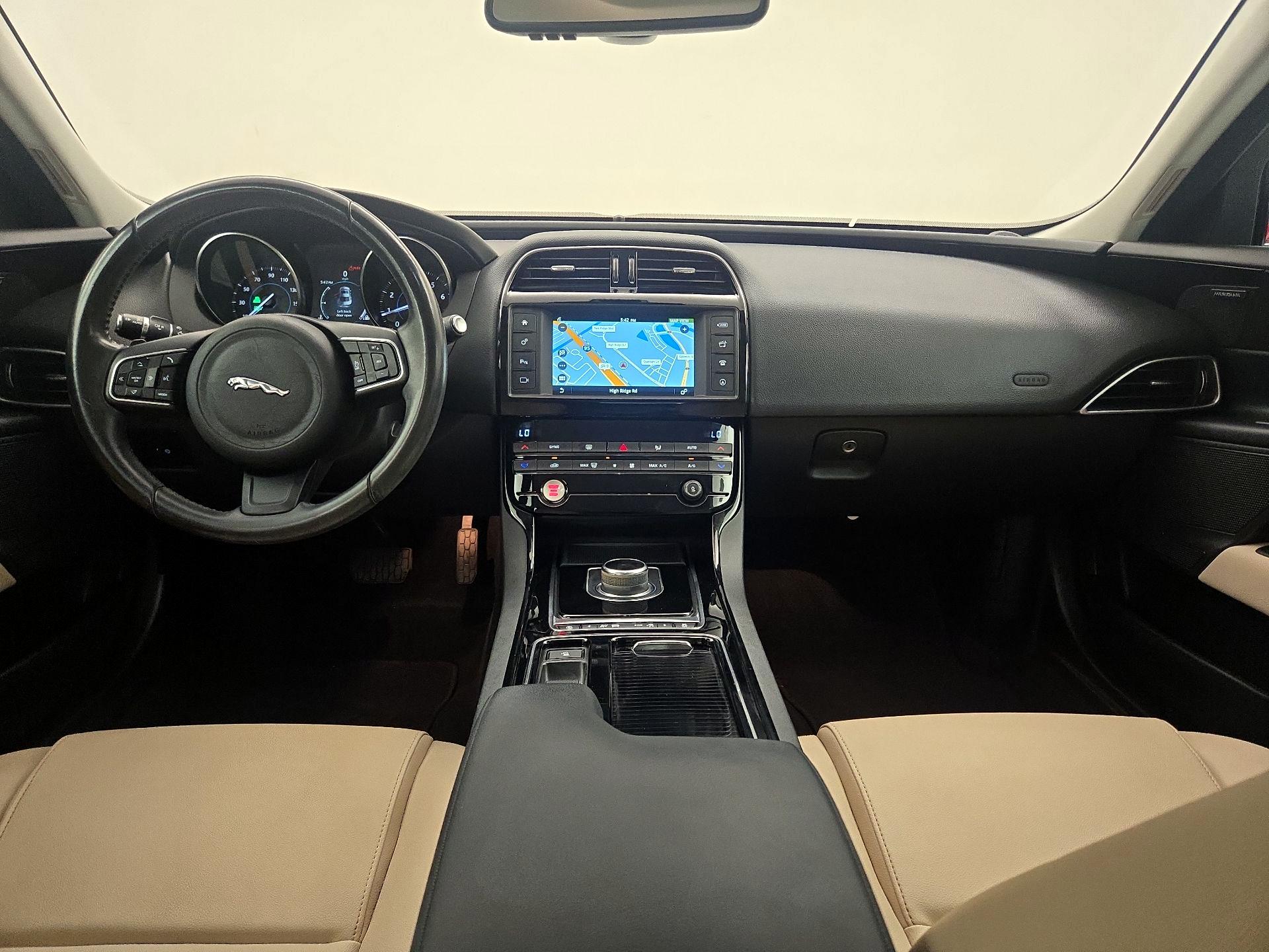 Thumbnail: 2018 Jaguar XE - 9
